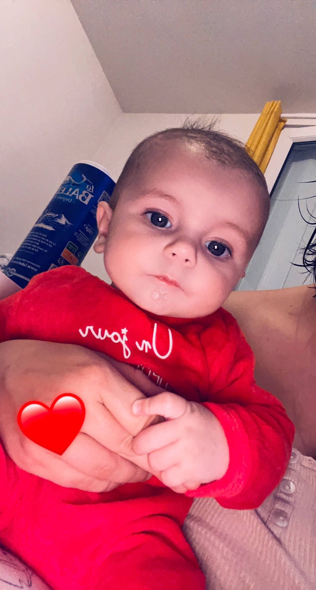 Thyler participe au concours pour gagner de l'argent avec cette photo : arm, baby_toddler_clothing, cheek, chin, eyebrow, eyelash, facial_expression, finger, gesture, hand, happy, human, human_body, lip, mouth, muscle, neck, nose, person, shoulder