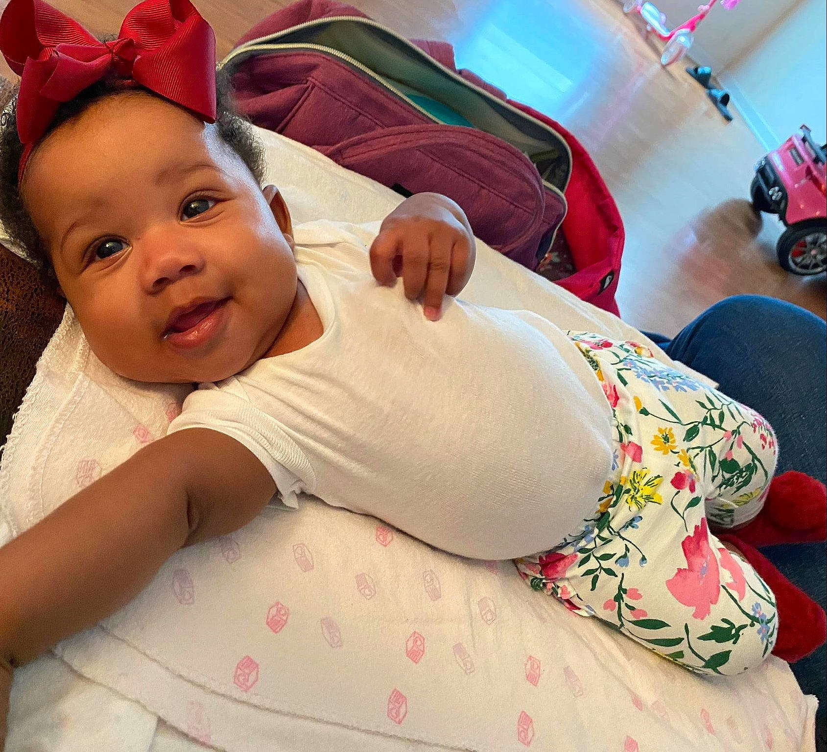 Emani is registered to the contest to win money with this photo: arm, baby, beauty, birth, cheek, child, cool, ear, eye, happy, head, human, lip, nap, nose, person, pink, skin, smile, textile