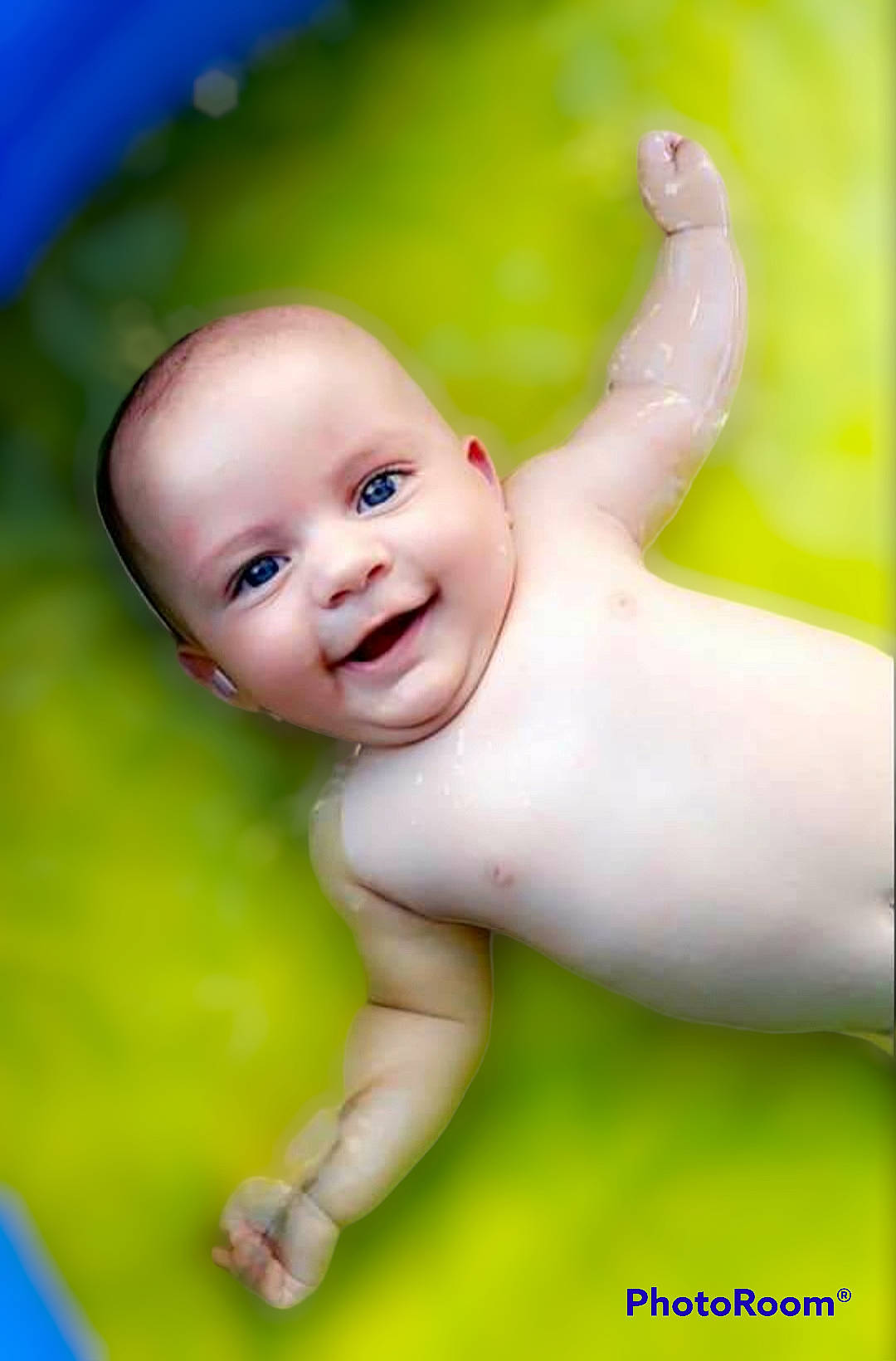 Andy participe au concours pour gagner de l'argent avec cette photo : baby, baby_laughing, baby_toddler_clothing, cheek, chin, eye, finger, flash_photography, fun, gesture, grass, happy, head, joy, leisure, nose, people_in_nature, person, skin, smile