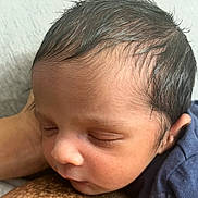 Aaron a rejoint le concours — aidez-le/la à gagner de superbes lots ! baby, sleeping, infant, face, head, hair, skin, closeup, peaceful, resting, child, newborn, young, soft, cozy, portrait, person, blue_clothing, comfort, texture