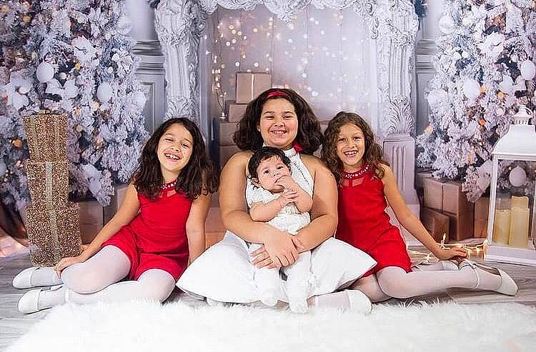 Nunez Sisters joined the competition — help win amazing prizes! beauty, comfort, event, fashion, flash_photography, foot, fun, happy, headwear, human_leg, joy, leg, leisure, person, photograph, pink, sitting, skin, smile, social_group