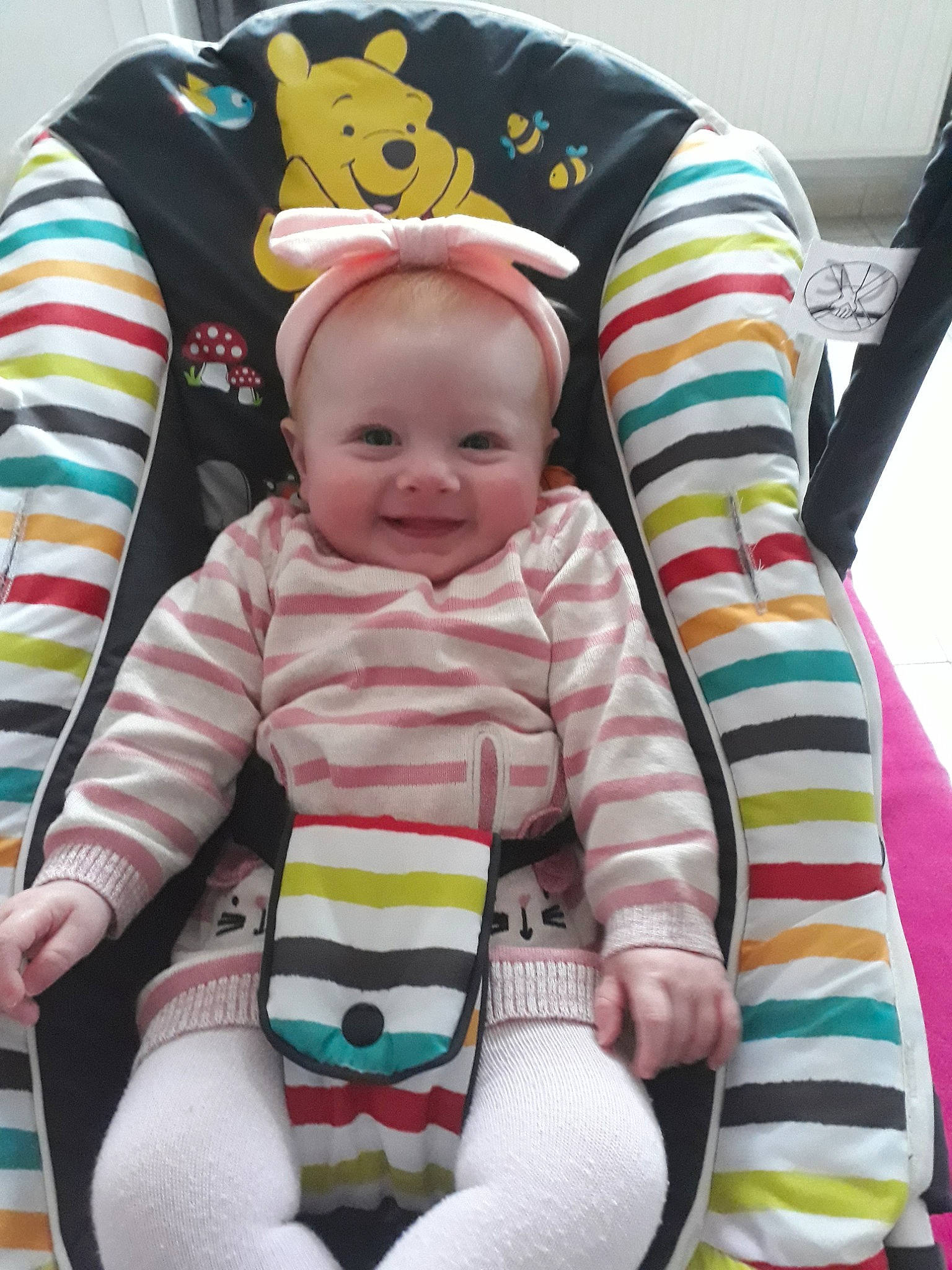 Eléana a rejoint le concours — aidez-le/la à gagner de superbes lots ! baby, baby_products, baby_toddler_clothing, car_seat, child, joy, person, product, toddler