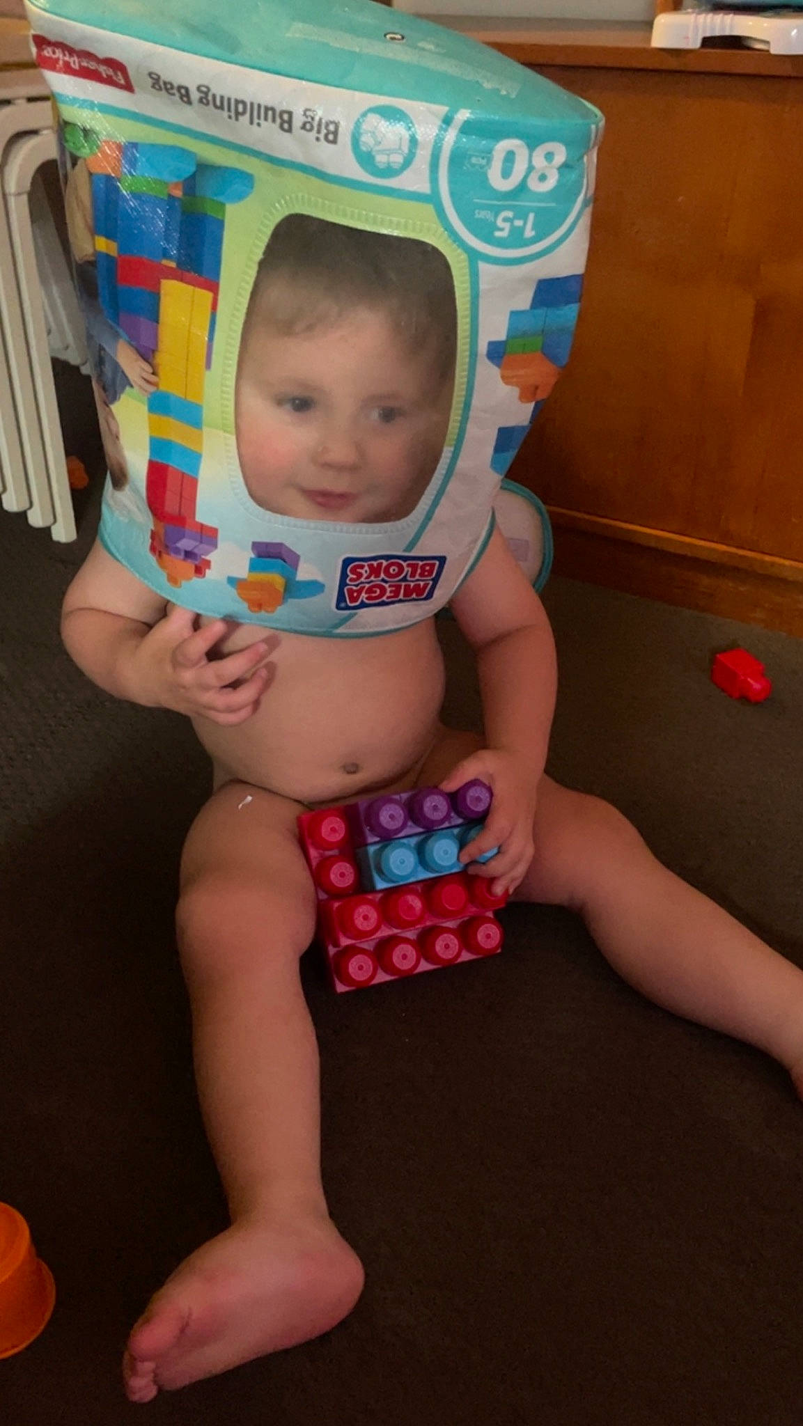 Blade is registered to the contest to win money with this photo: abdomen, baby, baby_toddler_clothing, cheek, chest, child, diaper, face, finger, fun, human_leg, joint, knee, navel, person, skin, stomach, summer, thigh, toddler