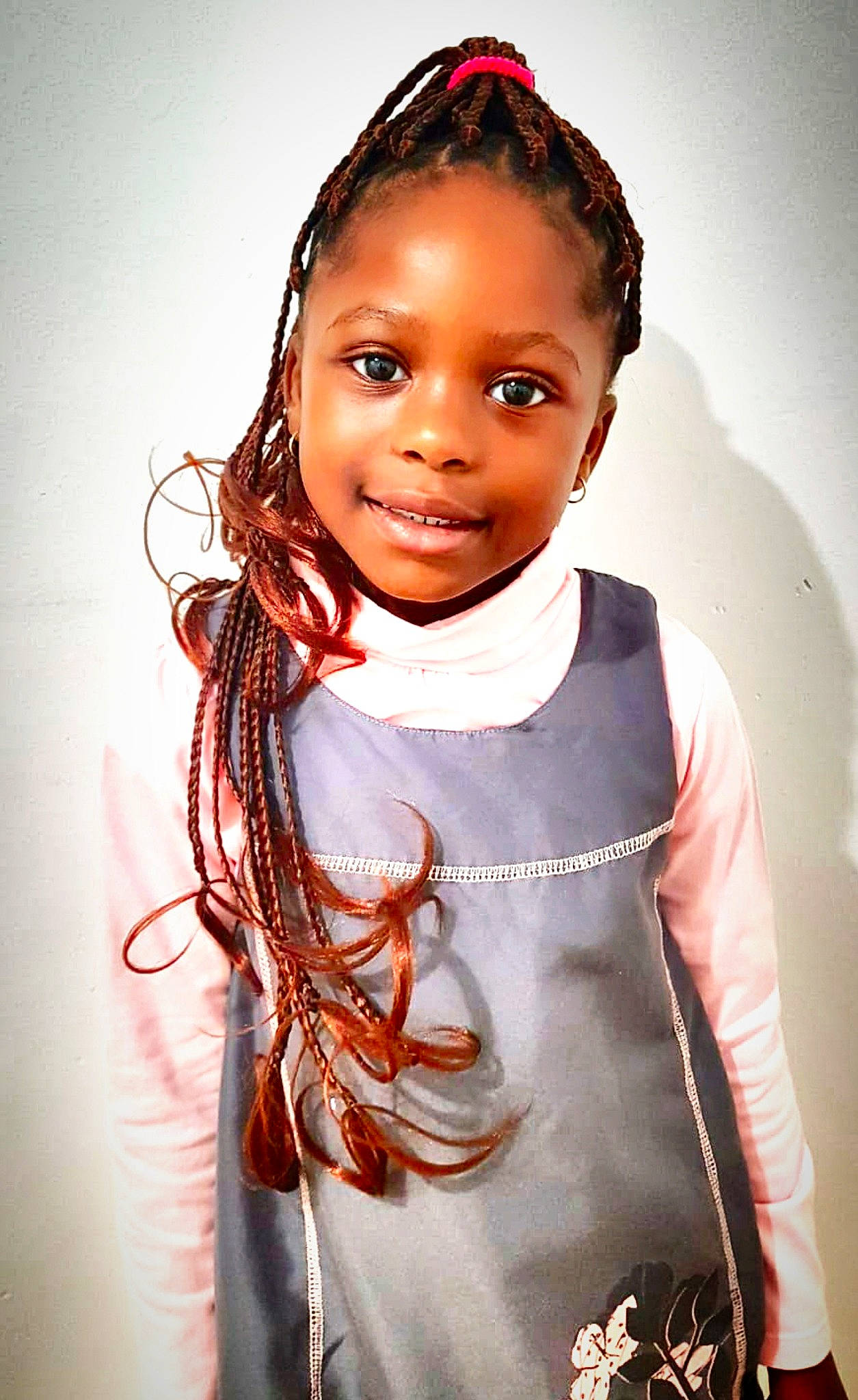 Ciara a rejoint le concours — aidez-le/la à gagner de superbes lots ! black_hair, braid, cheek, child, child_model, cornrows, dreadlocks, face, forehead, hair, hairstyle, joy, lip, long_hair, outerwear, person, photo_shoot, photography, portrait_photography, smile