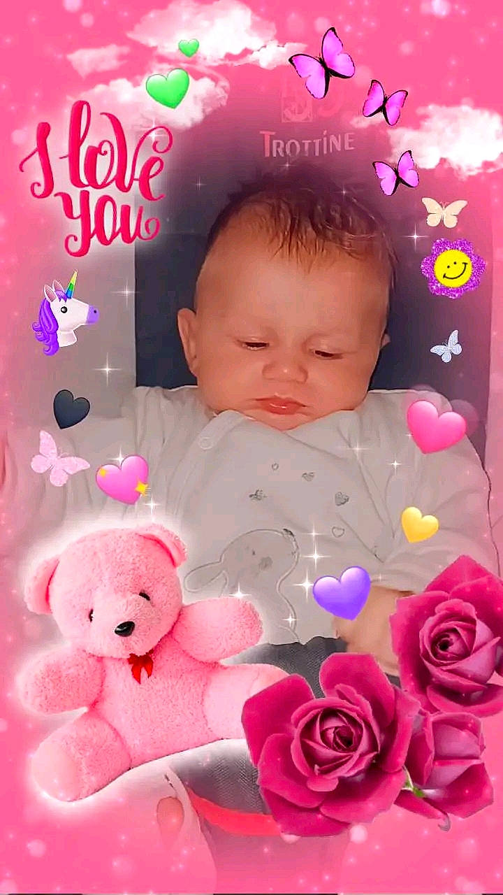 Tiago a rejoint le concours — aidez-le/la à gagner de superbes lots ! baby, baby_toddler_clothing, beauty, cheek, child, facial_expression, flower, font, happy, hybrid_tea_rose, magenta, person, petal, pink, plant, product, rose, rose_family, rose_order, skin