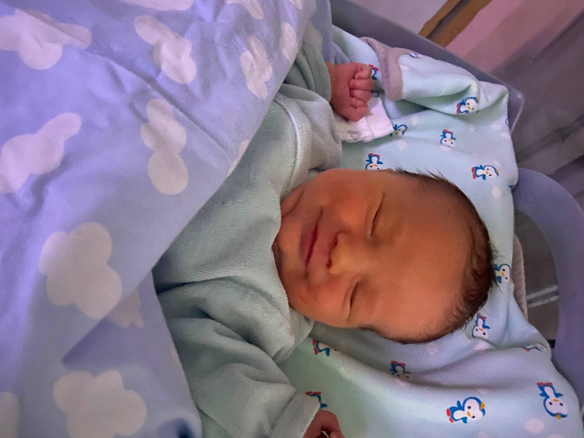 Daniel a rejoint le concours — aidez-le/la à gagner de superbes lots ! baby, baby_products, baby_safety, baby_sleeping, baby_toddler_clothing, bedtime, cheek, child, childbirth, comfort, hospital, linens, nap, nose, pattern, person, pink, service, skin, sleep