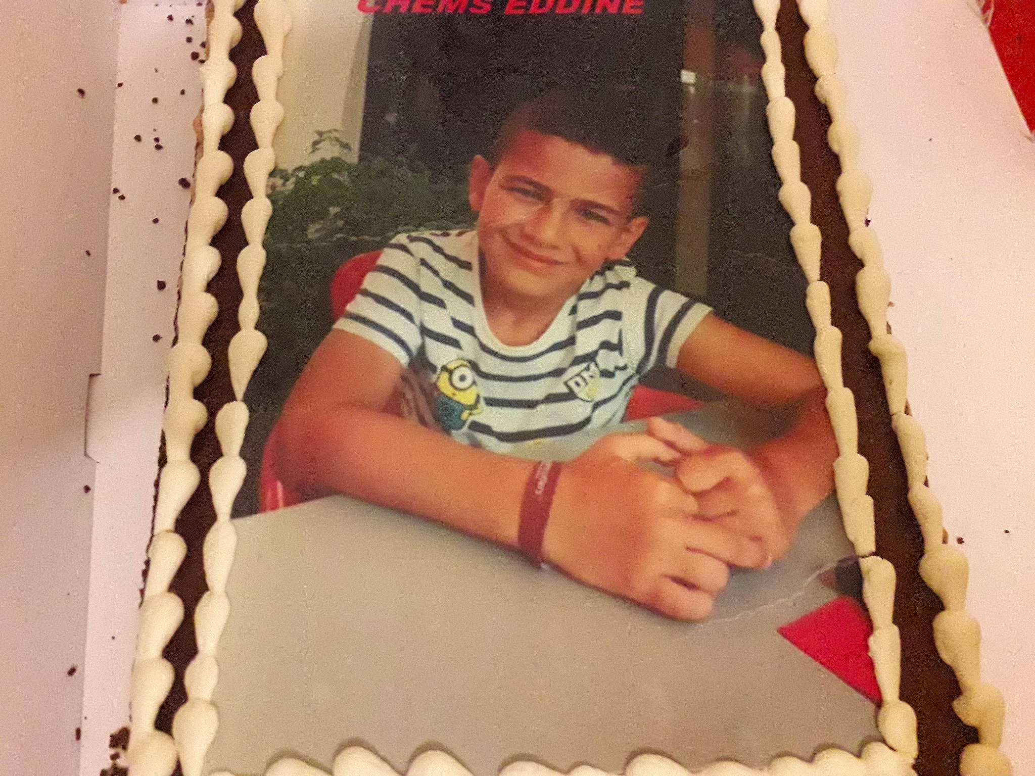 Chems Eddine a rejoint le concours — aidez-le/la à gagner de superbes lots ! baked_goods, birthday_cake, cake, cake_decorating, fondant, joy, pasteles, person, product, sugar_paste, torte