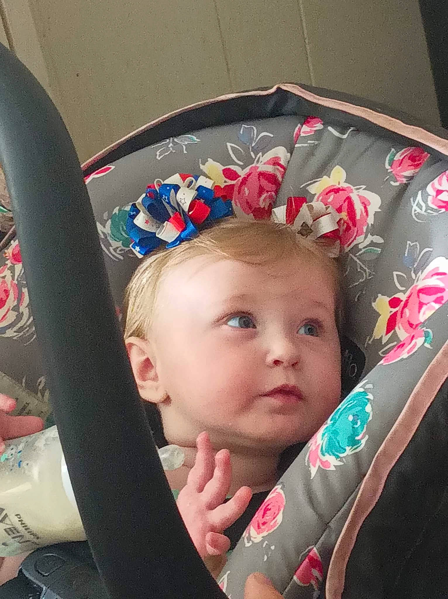 Esylana is registered to the contest to win money with this photo: baby, baby_products, baby_toddler_clothing, carmine, chair, cheek, child, comfort, cool, costume_hat, eyebrow, eyelash, fashion_accessory, hair_accessory, headband, headpiece, lip, pattern, person, skin