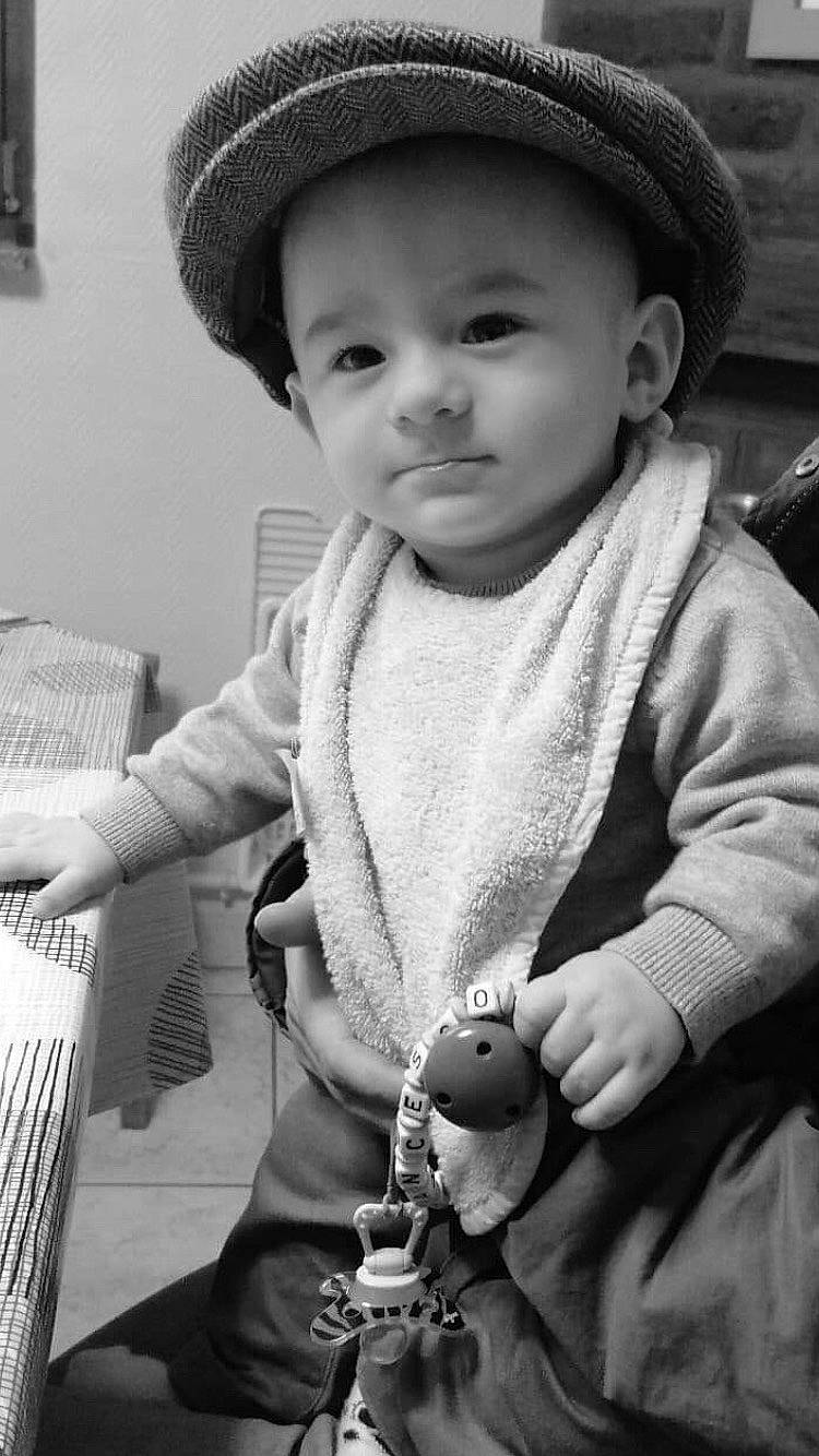 Francesco a rejoint le concours — aidez-le/la à gagner de superbes lots ! baby, black_and_white, child, headgear, monochrome, monochrome_photography, person, photography, play, smile, snapshot, style, toddler, white