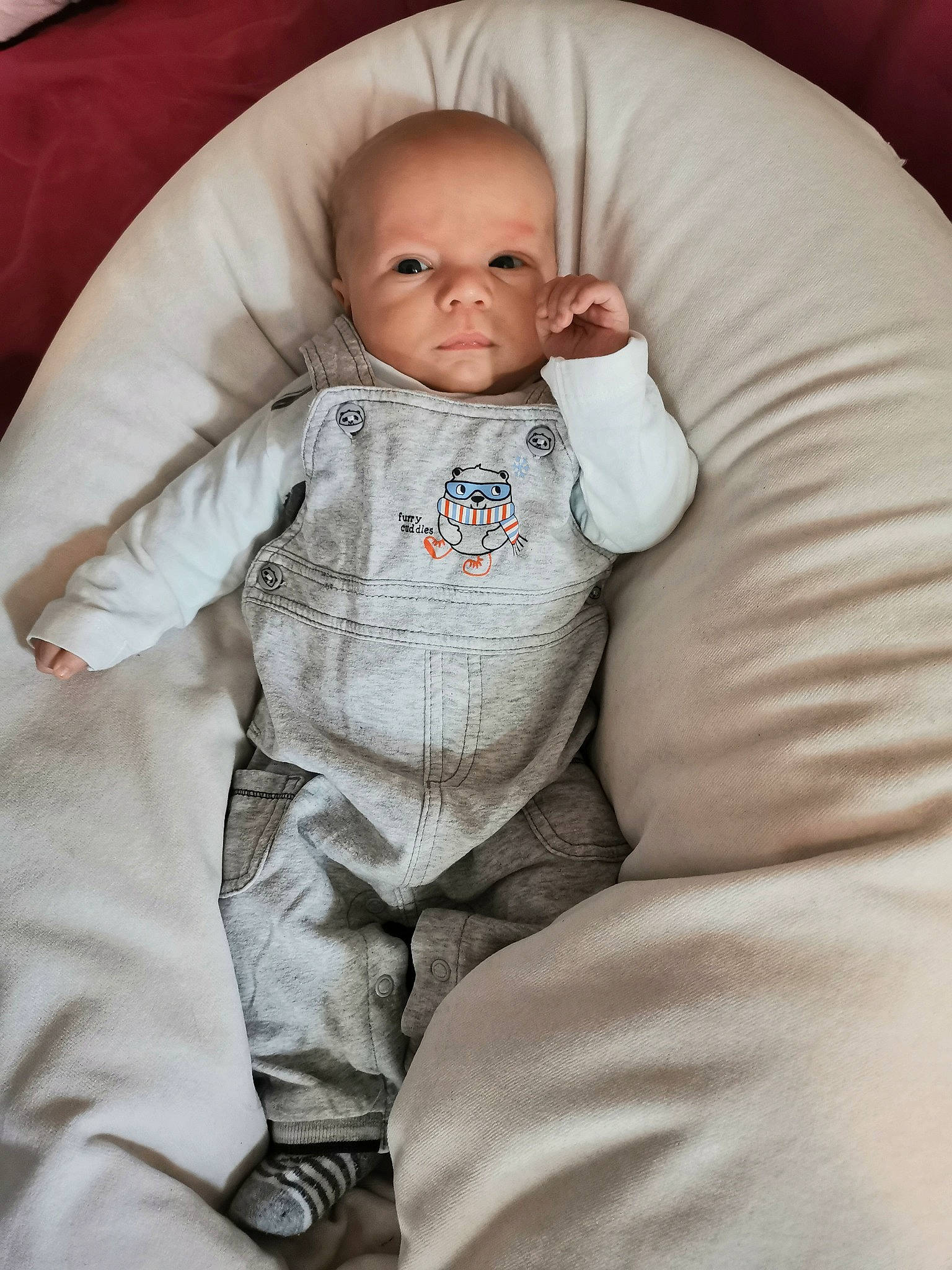 Alexy a rejoint le concours — aidez-le/la à gagner de superbes lots ! baby, baby_sleeping, cheek, child, comfort, eye, person, sitting, skin, toddler