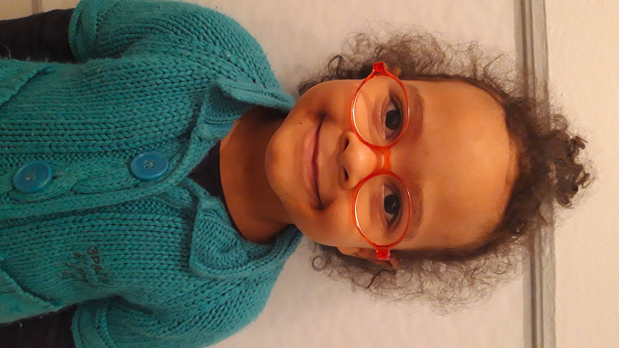 Tyana a rejoint le concours — aidez-le/la à gagner de superbes lots ! cheek, chin, comfort, ear, eye, eyebrow, eyelash, facial_expression, forehead, happy, iris, jaw, joy, lip, mouth, neck, nose, person, skin, sleeve