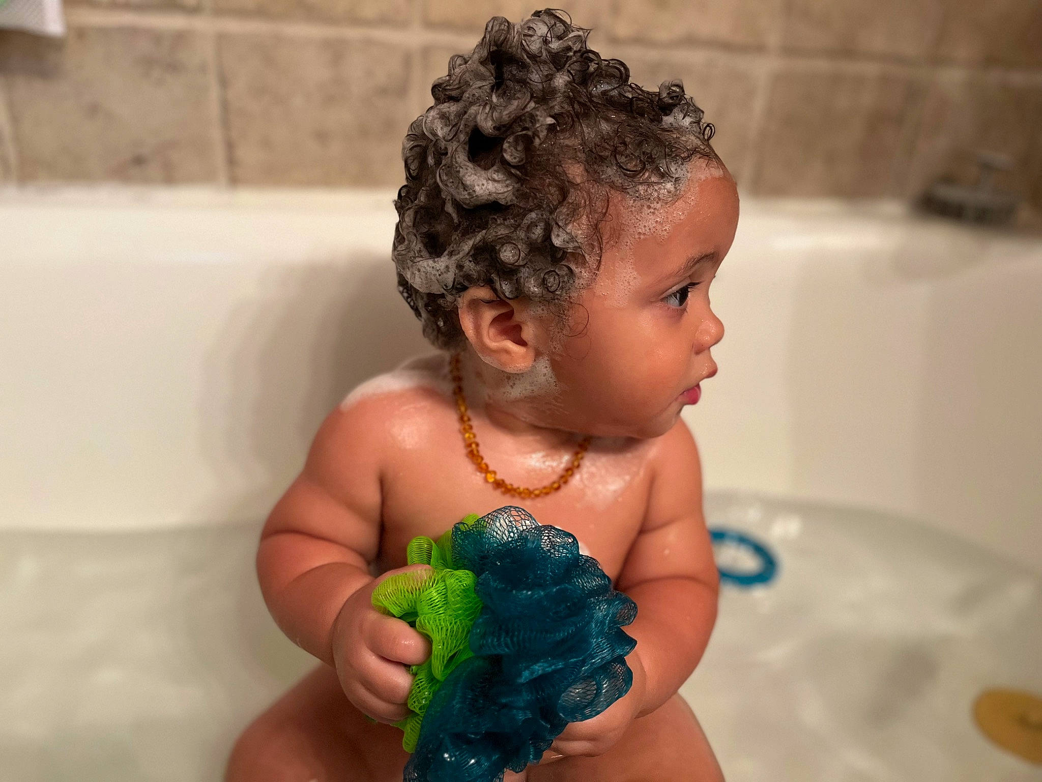 Zyaire is registered to the contest to win money with this photo: arm, baby, baby_bathing, baby_toddler_clothing, bathing, bathroom, bathtub, child, finger, fun, hand, happy, head, leisure, nail, person, plumbing, plumbing_fixture, thumb, toddler
