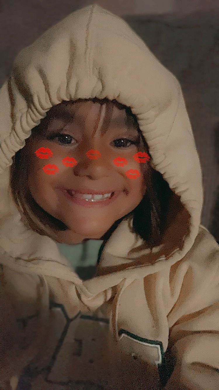 Hollie is registered to the contest to win money with this photo: cheek, chin, eye, eyebrow, eyelash, face, flash_photography, gesture, hair, happy, head, headwear, human_body, iris, jaw, joy, lip, mouth, nose, outerwear