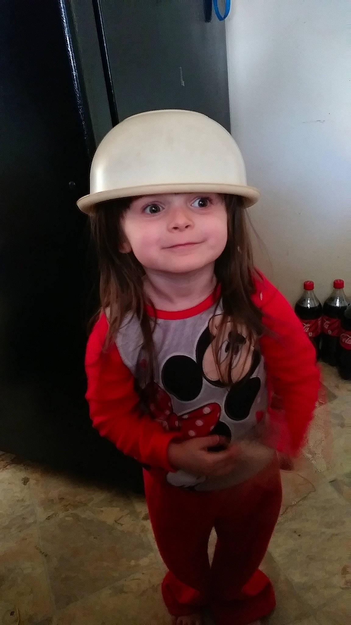 Katana is registered to the contest to win money with this photo: child, clothing, costume, costume_hat, fashion_accessory, hat, headgear, headwear, lighting_accessory, person, smile, toddler