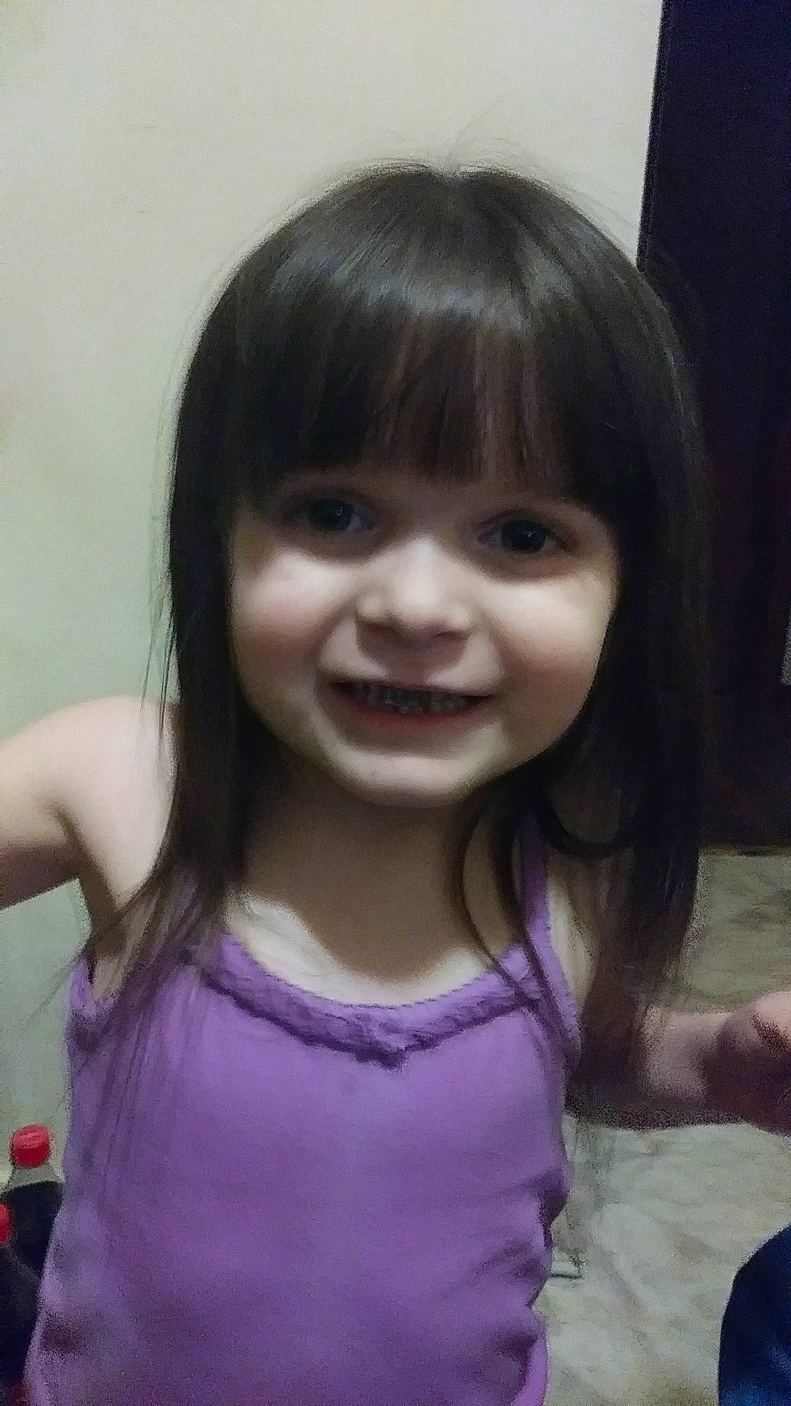 Katana is registered to the contest to win money with this photo: bangs, black_hair, brown_hair, cheek, child, chin, eyebrow, face, facial_expression, forehead, hair, hairstyle, head, joy, lip, long_hair, mouth, nose, person, skin