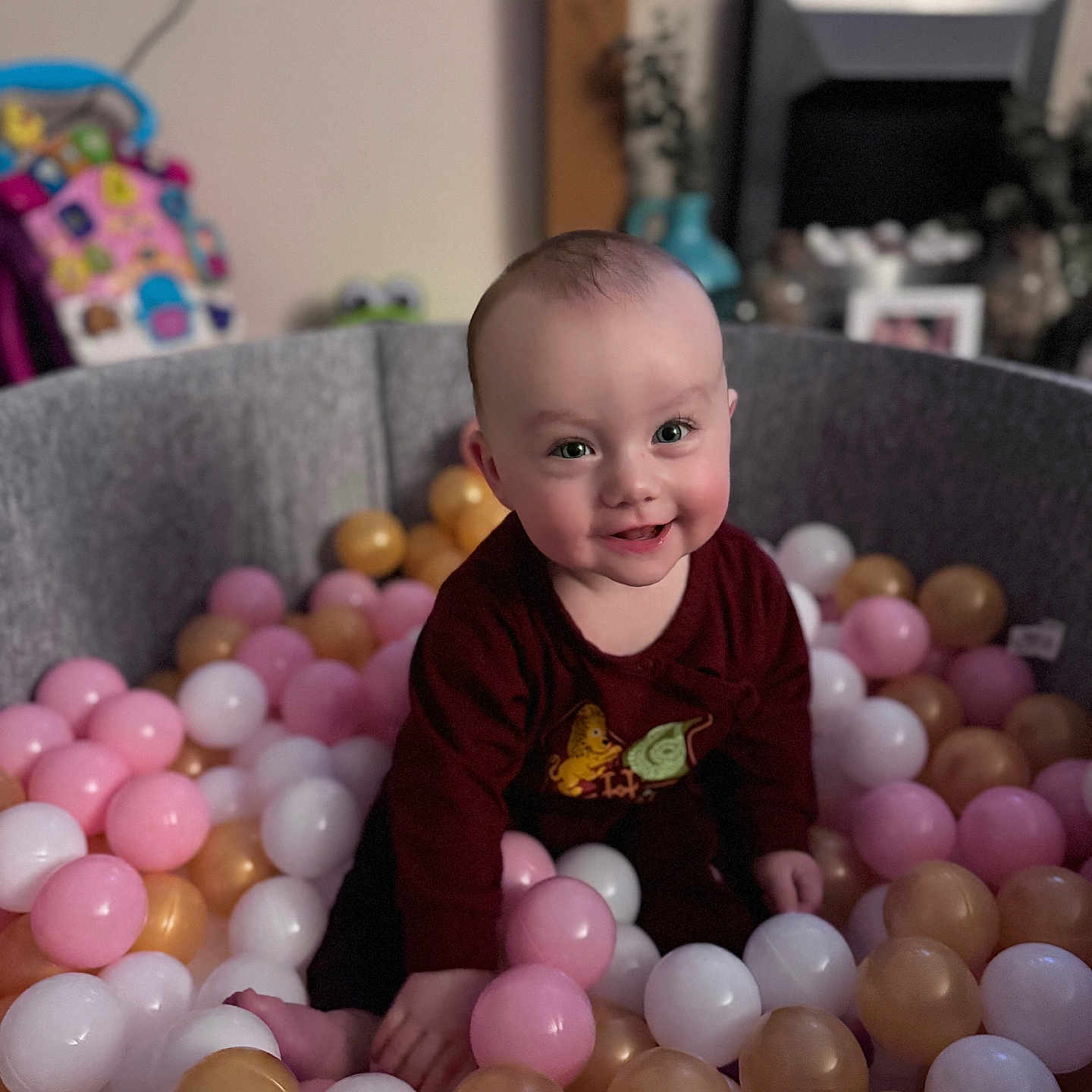 Penny is registered to the contest to win money with this photo: accessories, architecture, baby, balloon, bed, bedroom, bodypart, building, clothing, computerhardware, couch, crawling, cream, crib, dessert, electronics, face, finger, food, furniture