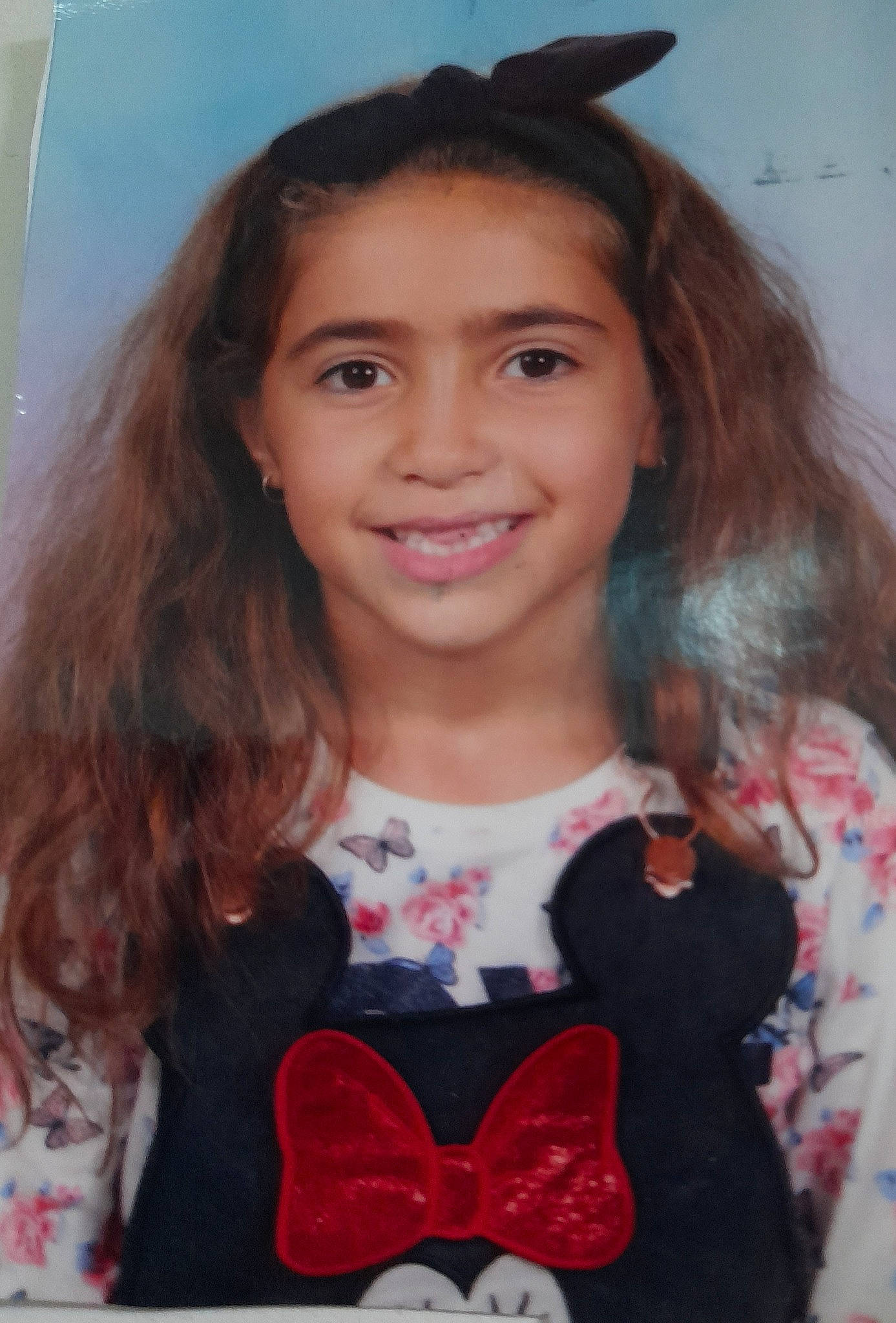 Bianca participe au concours pour gagner de l'argent avec cette photo : cheek, chin, eye, eyelash, face, facial_expression, forehead, fun, hair, hairstyle, happy, head, iris, joy, lip, organ, outerwear, person, pink, skin