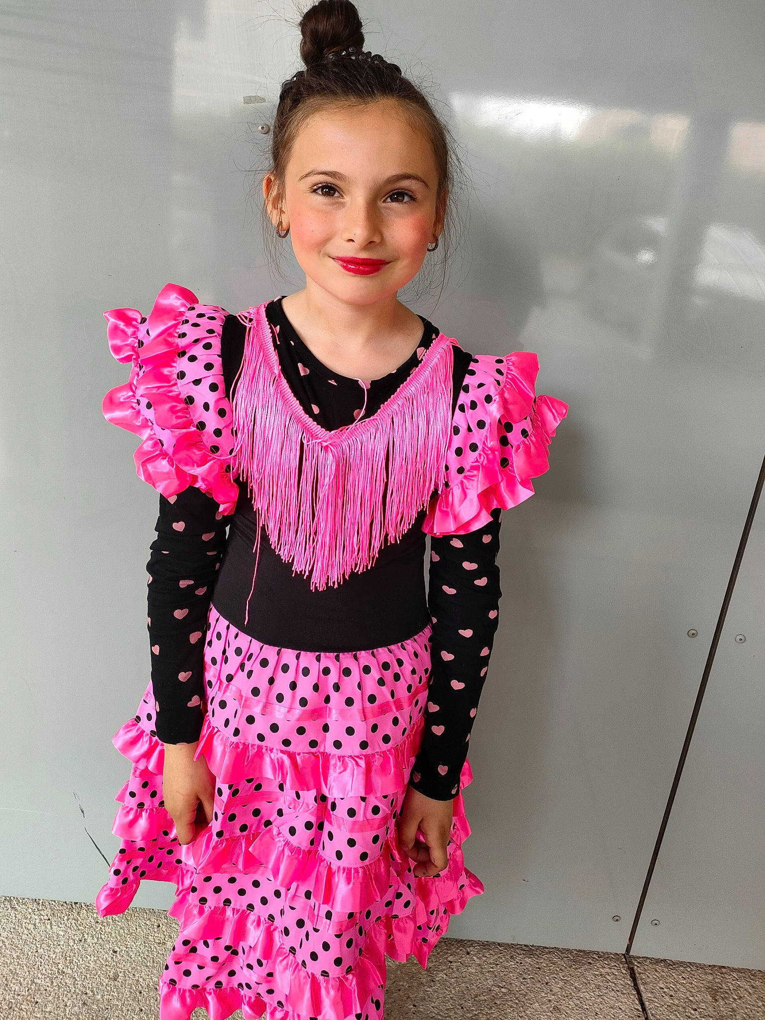 Océane a rejoint le concours — aidez-le/la à gagner de superbes lots ! arm, baby_toddler_clothing, child, clothing, day_dress, dress, fashion, fashion_design, hairstyle, happy, joy, magenta, neck, one_piece_garment, outerwear, pattern, person, pink, sleeve, smile