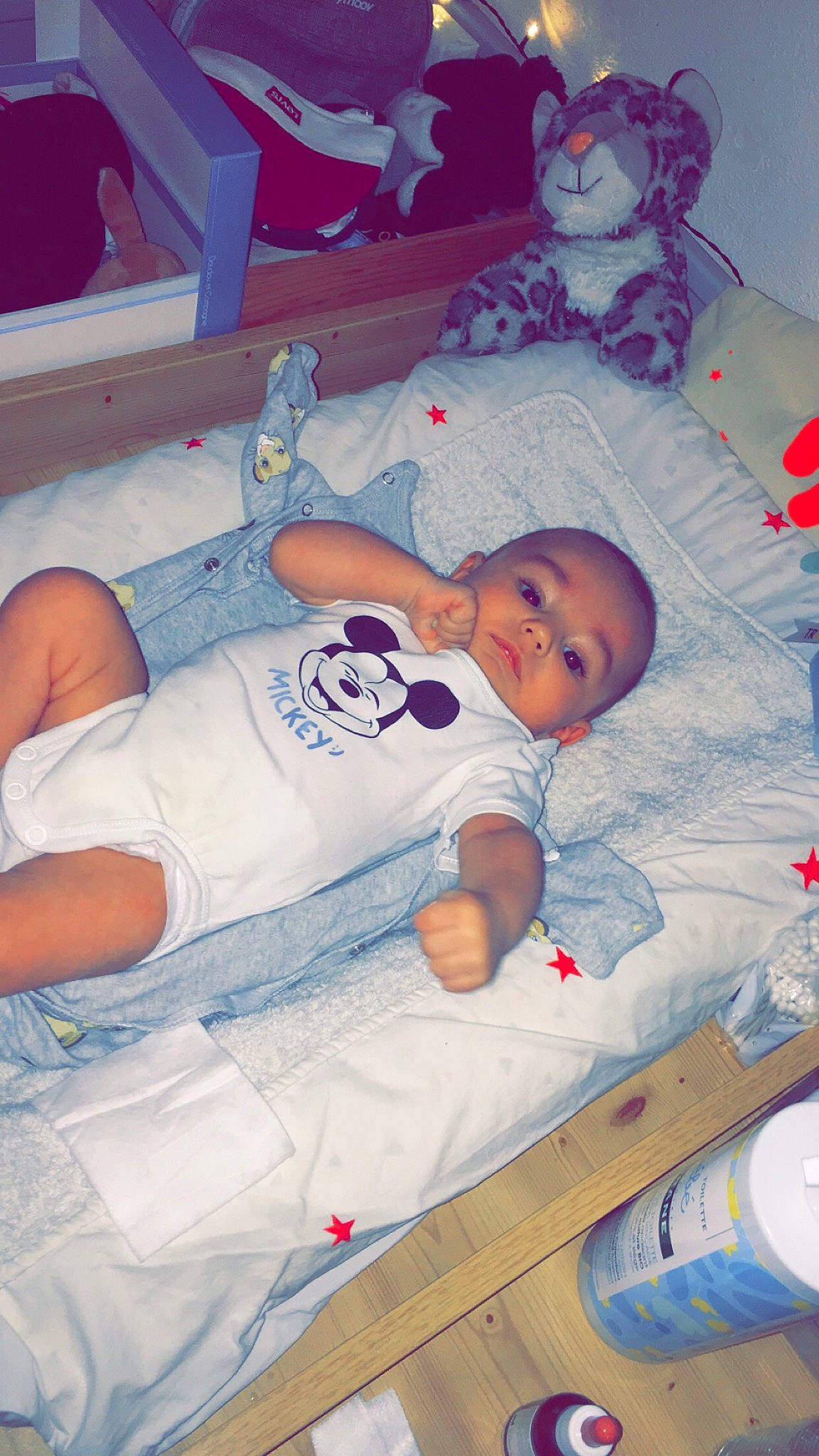 Nino participe au concours pour gagner de l'argent avec cette photo : baby, baby_products, baby_safety, baby_sleeping, baby_toddler_clothing, bed, bedding, bedtime, child, comfort, hospital, infant_bed, linens, nap, person, product, room, skin, sleep, textile