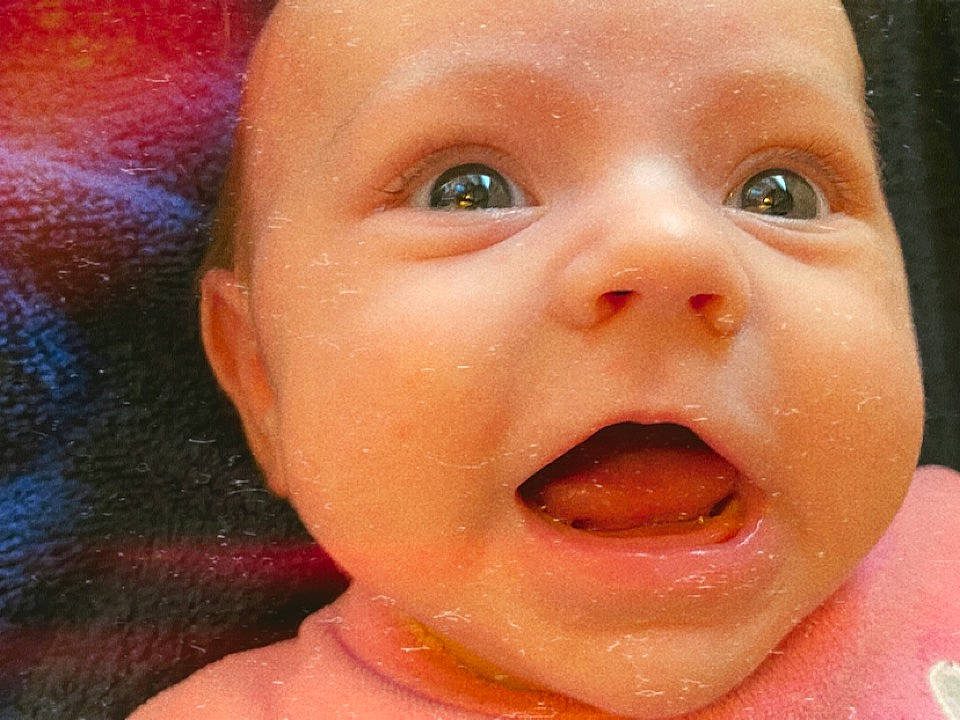 Maëlane a rejoint le concours — aidez-le/la à gagner de superbes lots ! baby, cheek, chin, ear, eye, eyebrow, eyelash, finger, forehead, gesture, happy, head, iris, jaw, lip, mouth, neck, nose, person, skin