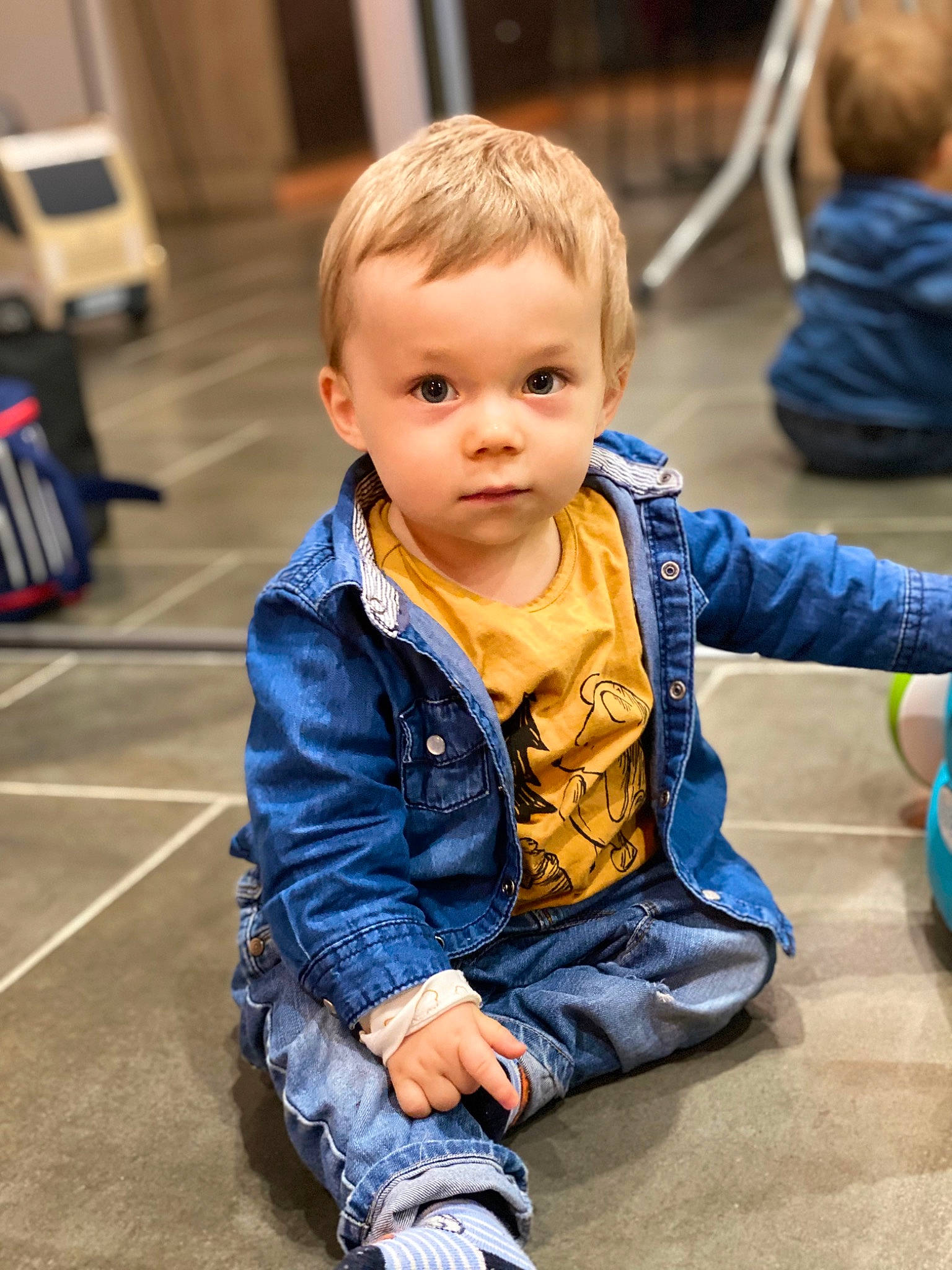 Ezio participe au concours pour gagner de l'argent avec cette photo : baby, baby_toddler_clothing, cheek, chin, electric_blue, floor, flooring, fun, hair, happy, head, human_body, iris, jacket, person, skin, sleeve, smile, standing, toddler