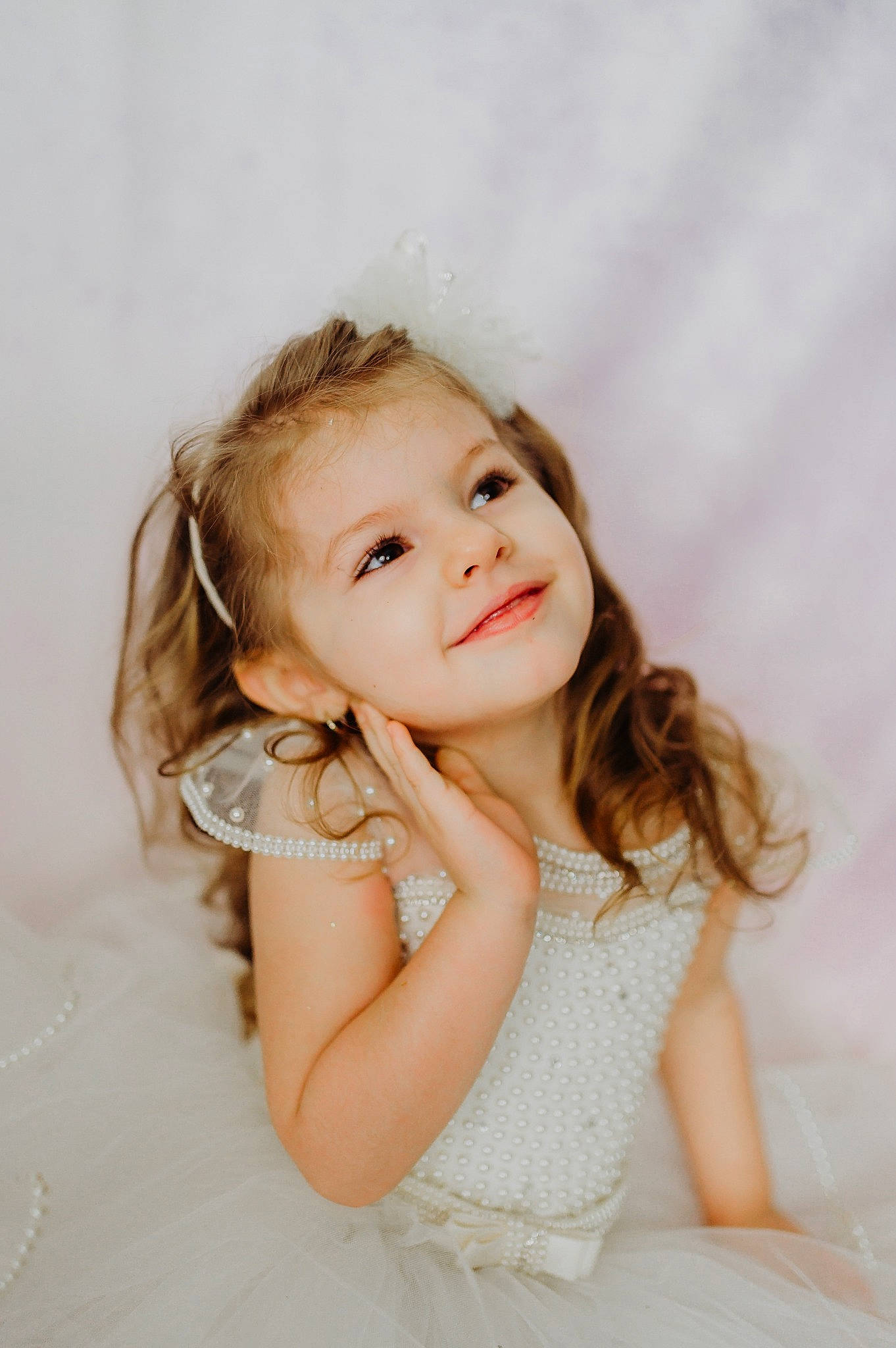 Dalia is registered to the contest to win money with this photo: beauty, brown_hair, child, child_model, eye, face, hair, hairstyle, happy, iris, joy, lip, long_hair, person, photography, pink, portrait, portrait_photography, skin, smile
