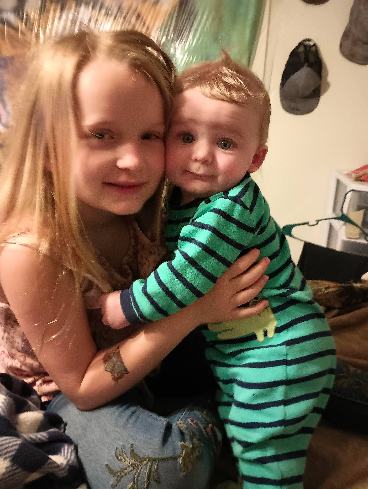 Lakayla joined the competition — help win amazing prizes! baby, child, event, eye, face, finger, fun, gesture, hair, hairstyle, happy, head, iris, joy, person, shoulder, sitting, skin, smile, t_shirt