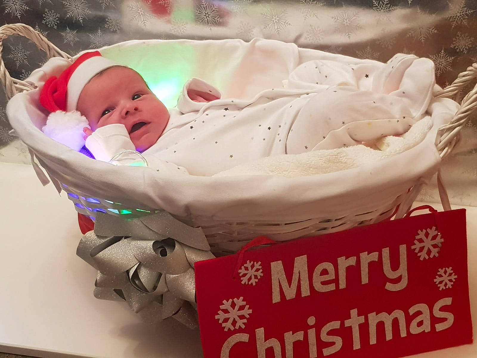 Macsen is registered to the contest to win money with this photo: baby_products, bed, child, infant, infant_bed, person, product, toddler