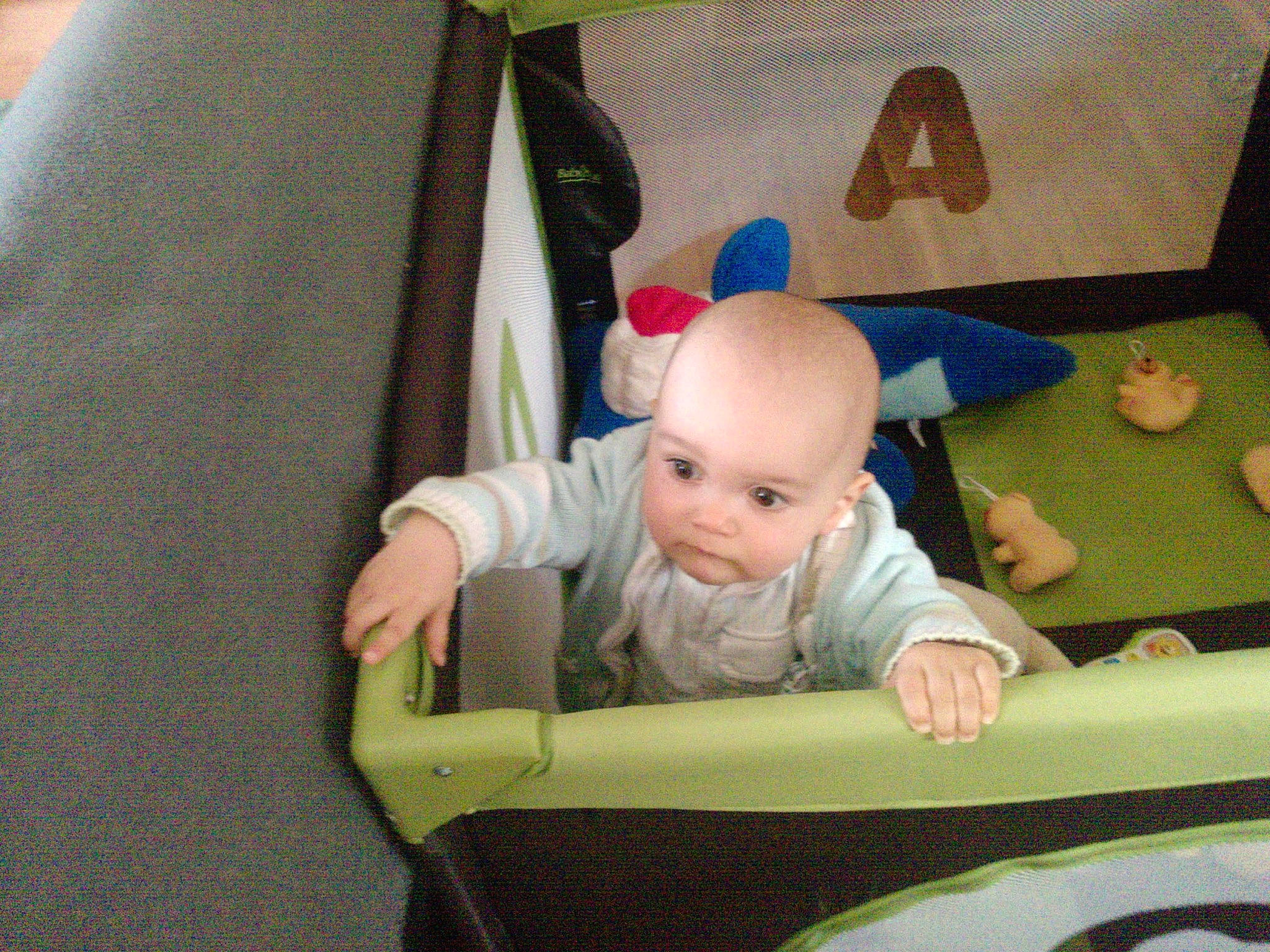 Axel a rejoint le concours — aidez-le/la à gagner de superbes lots ! baby, baby_carriage, baby_products, baby_safety, baby_toys, child, infant_bed, person, product, toddler, toy