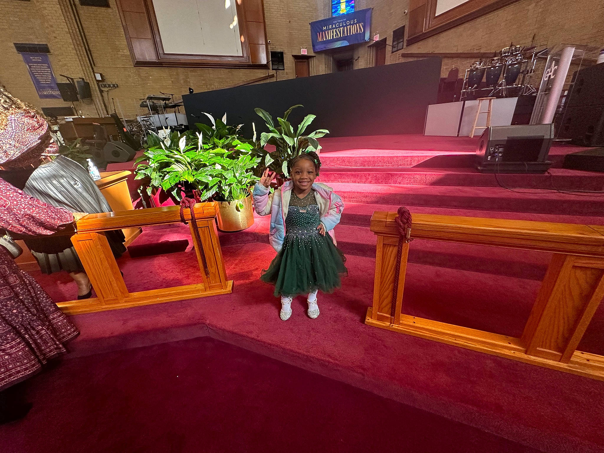 Kehlani is registered to the contest to win money with this photo: carpet, event, floor, flooring, flowerpot, fun, hardwood, home, house, houseplant, joy, leisure, living_room, luggage_and_bags, magenta, person, pink, plant, purple, room