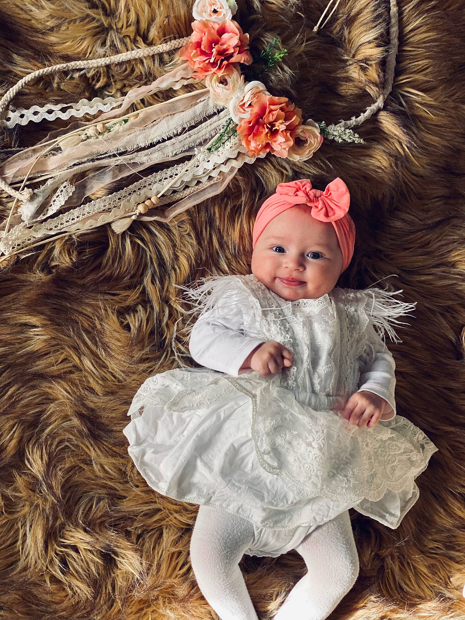 Clarysse participe au concours pour gagner de l'argent avec cette photo : art, baby, baby_toddler_clothing, child, christmas, christmas_ornament, eye, facial_expression, fawn, fur_clothing, grass, happy, head, headgear, headpiece, headwear, iris, outerwear, people_in_nature, person