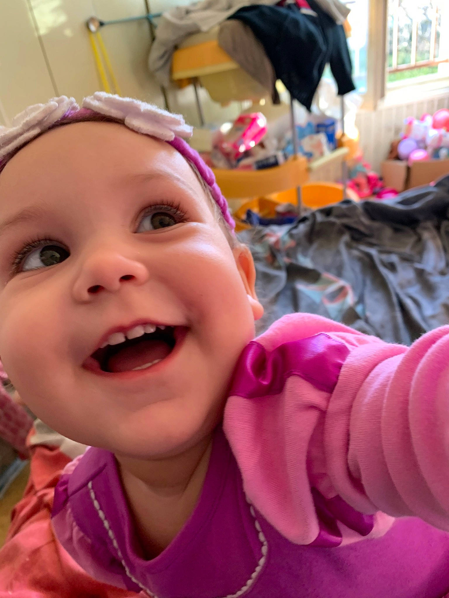 Ayana participe au concours pour gagner de l'argent avec cette photo : baby, cheek, child, ear, face, facial_expression, fun, happy, head, laugh, mouth, nose, person, pink, skin, smile, toddler, tongue, tooth