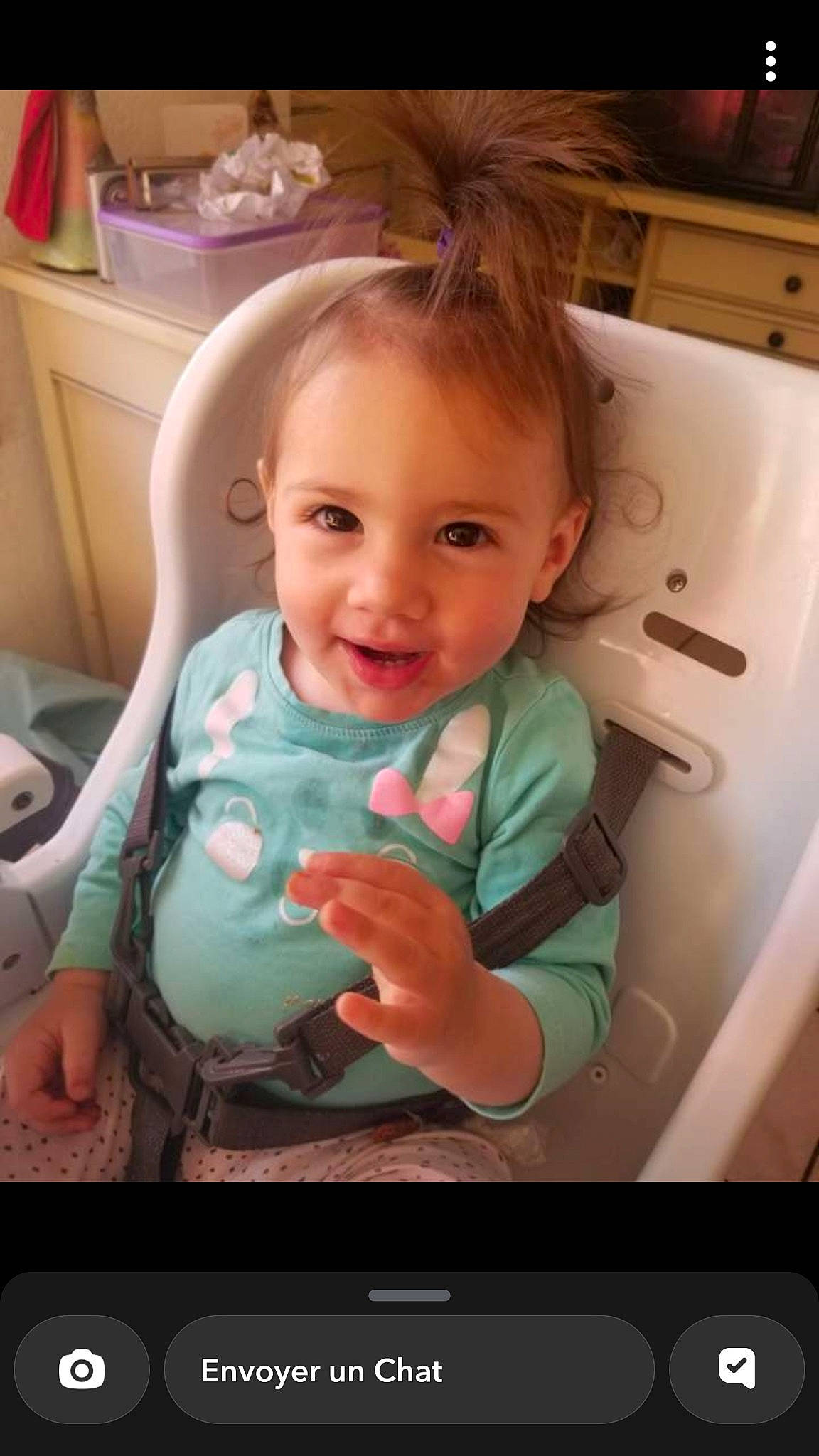 Lizee a rejoint le concours — aidez-le/la à gagner de superbes lots ! baby, cabinetry, cheek, child, communication_device, display_device, electronic_device, finger, gadget, gesture, happy, joy, mouth, multimedia, nose, person, product, skin, smile, snapshot