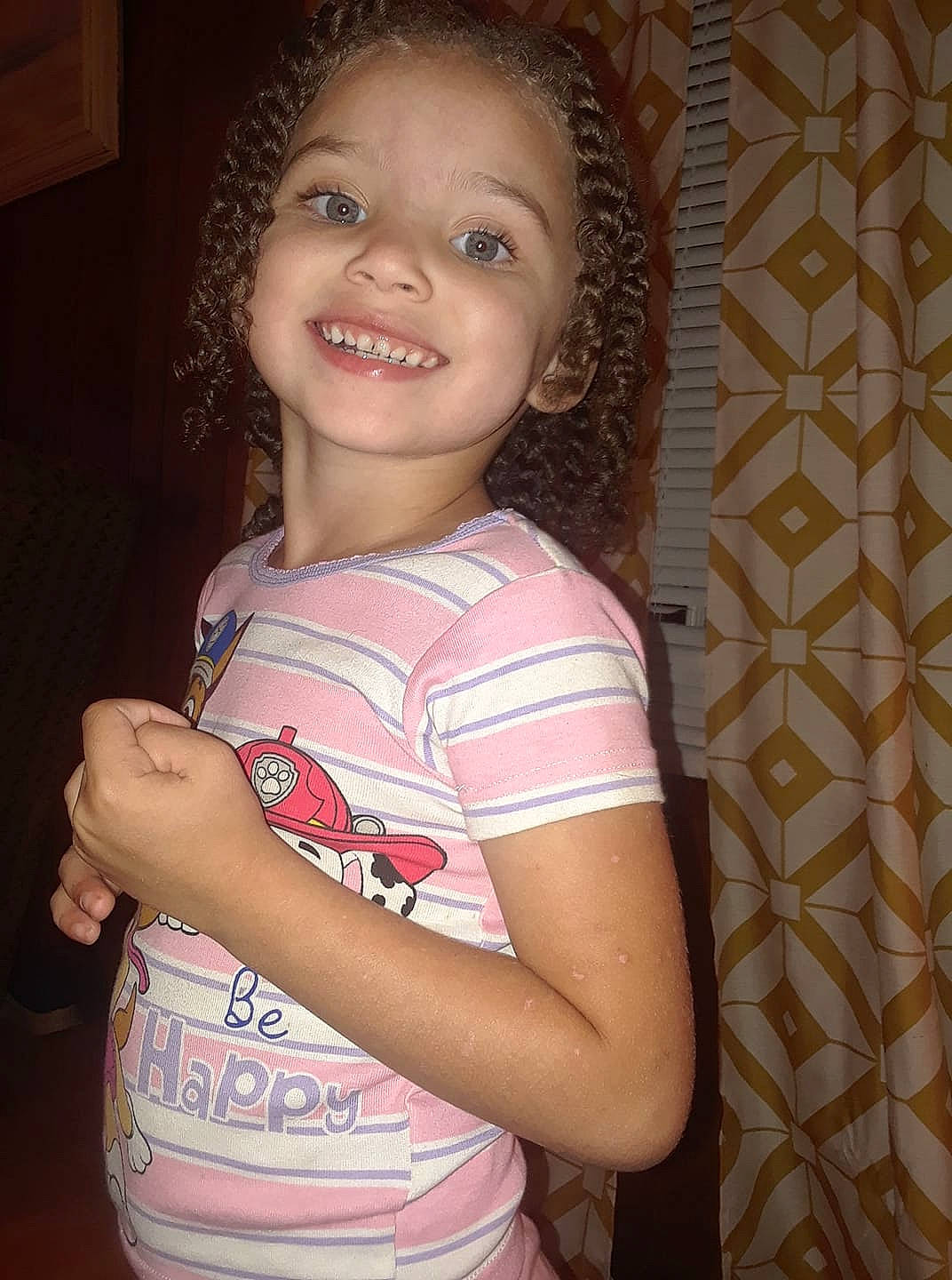 Anima is registered to the contest to win money with this photo: child, joy, long_hair, person, smile, toddler, tooth