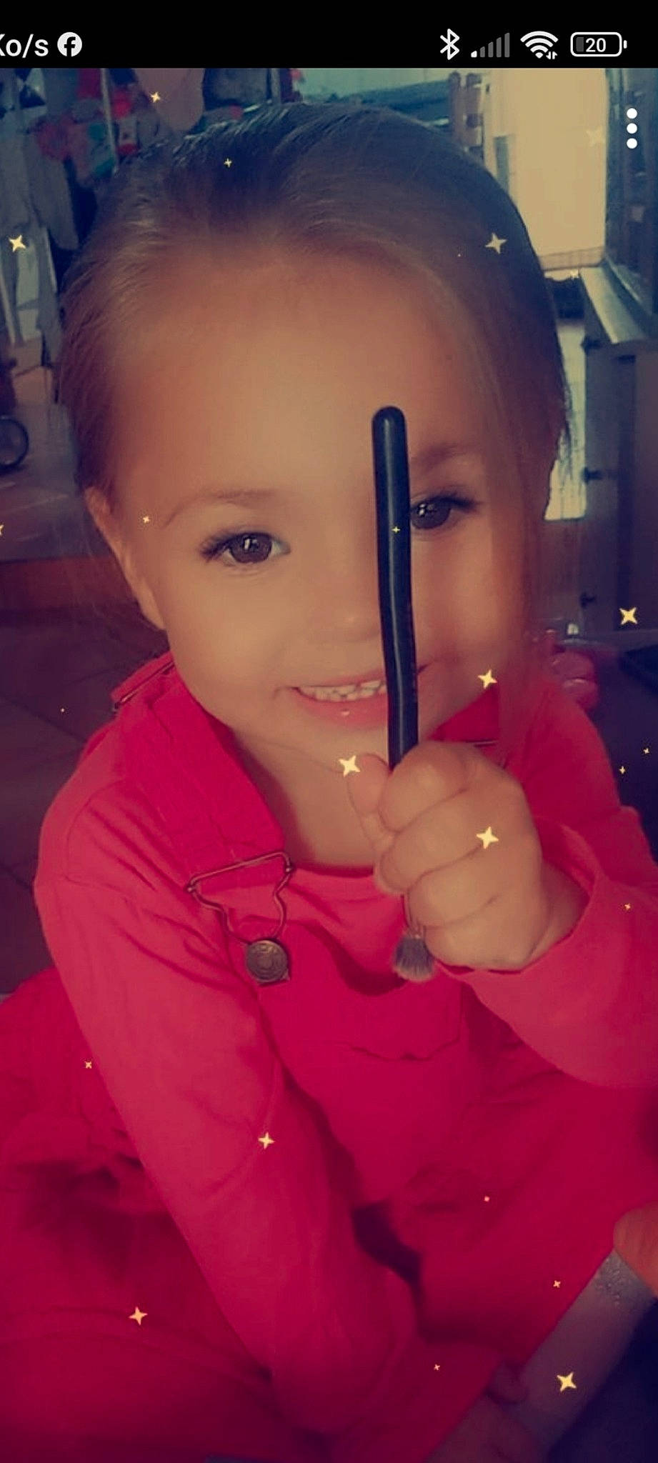 Myliana participe au concours pour gagner de l'argent avec cette photo : cheek, chin, cloud, cool, ear, eyebrow, eyelash, finger, forehead, gesture, hand, happy, iris, jaw, lip, mouth, nose, person, skin, smile