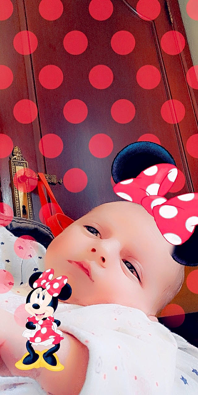 Tania a rejoint le concours — aidez-le/la à gagner de superbes lots ! baby, baby_toddler_clothing, beauty, cap, carmine, child, design, event, font, happy, hat, head, lip, magenta, pattern, people_in_nature, person, pink, red, textile