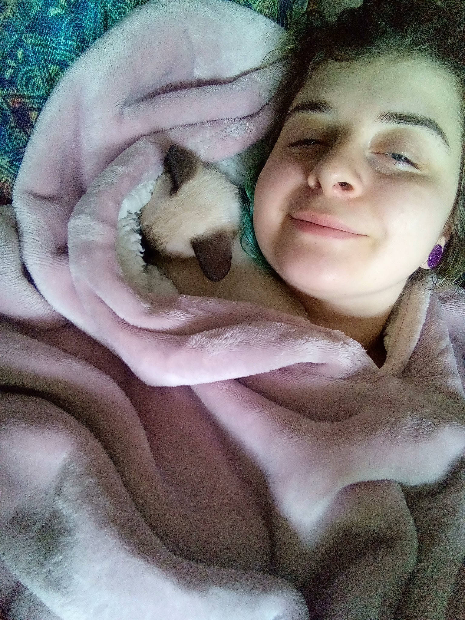 Sakura is registered to the contest to win money with this photo: child, close_up, cut_flowers, eye, eyelash, fashion_accessory, finger, flash_photography, fur, gesture, happy, linens, lip, petal, plant, portrait_photography, rose, rose_family, skin, smile