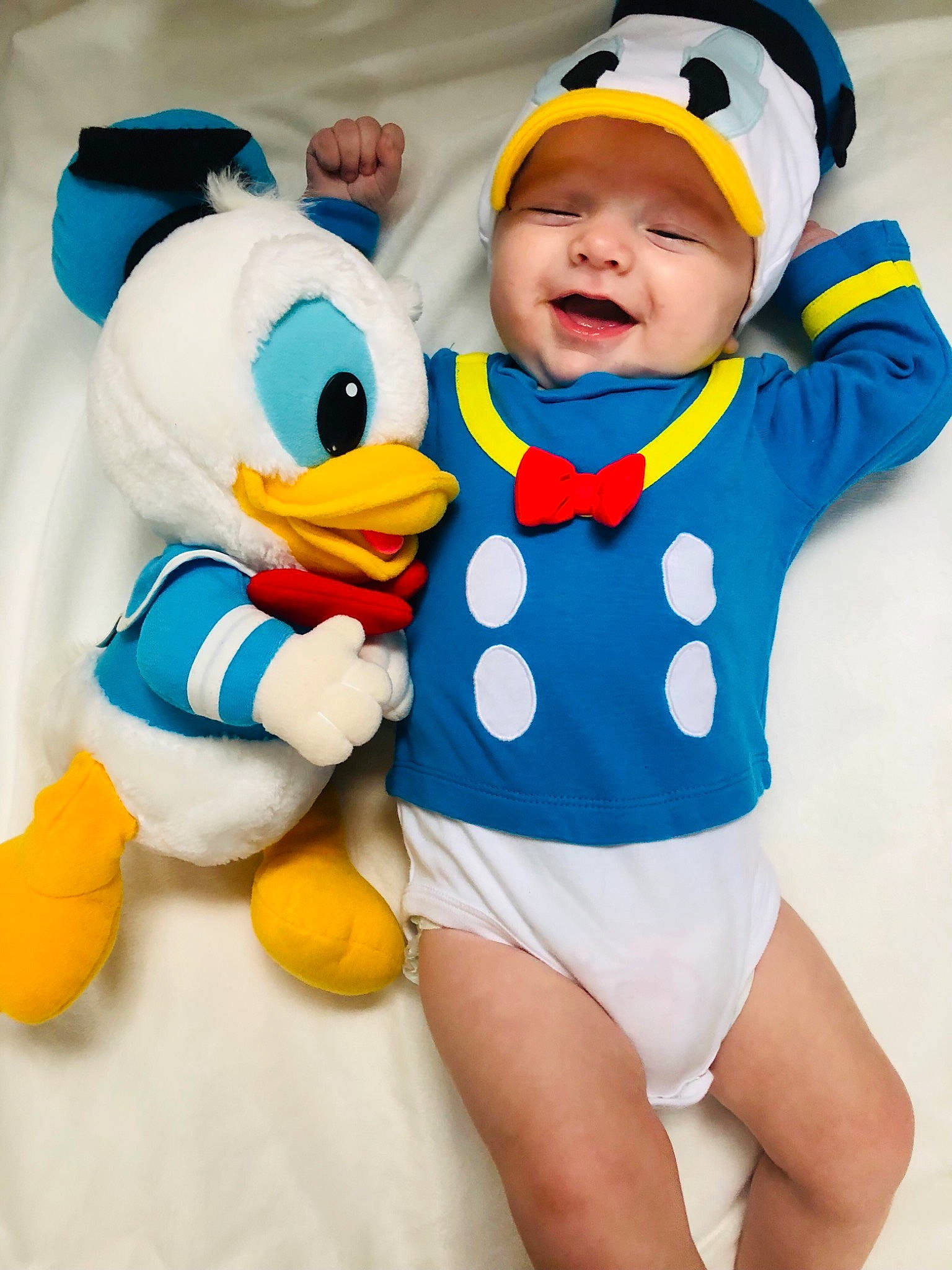 Santino participe au concours pour gagner de l'argent avec cette photo : azure, baby, baby_toddler_clothing, finger, fun, happy, headwear, organ, person, photograph, product, skin, sleeve, smile, snapshot, stuffed_toy, textile, thigh, toddler, toy