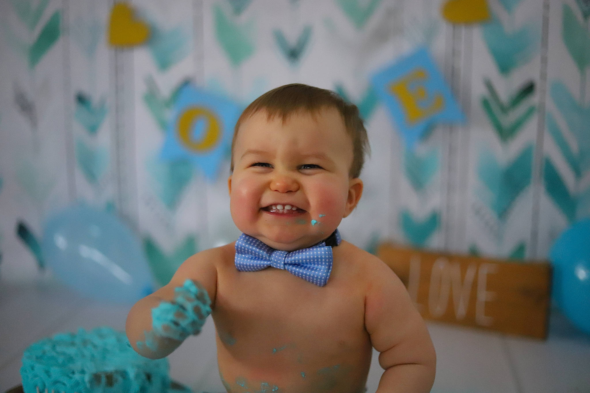 Lilian participe au concours pour gagner de l'argent avec cette photo : aqua, azure, baby, baby_toddler_clothing, blue, cheek, child, eye, face, facial_expression, hairstyle, happy, head, iris, joy, leisure, person, skin, smile, t_shirt