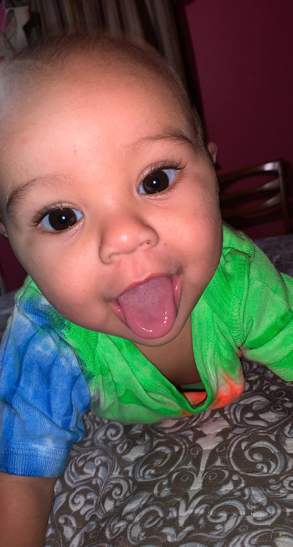 Eastyn is registered to the contest to win money with this photo: baby_toddler_clothing, cheek, chin, clothing, ear, eyebrow, eyelash, facial_expression, forehead, happy, human_body, iris, jaw, lip, mouth, neck, nose, person, skin, sleeve