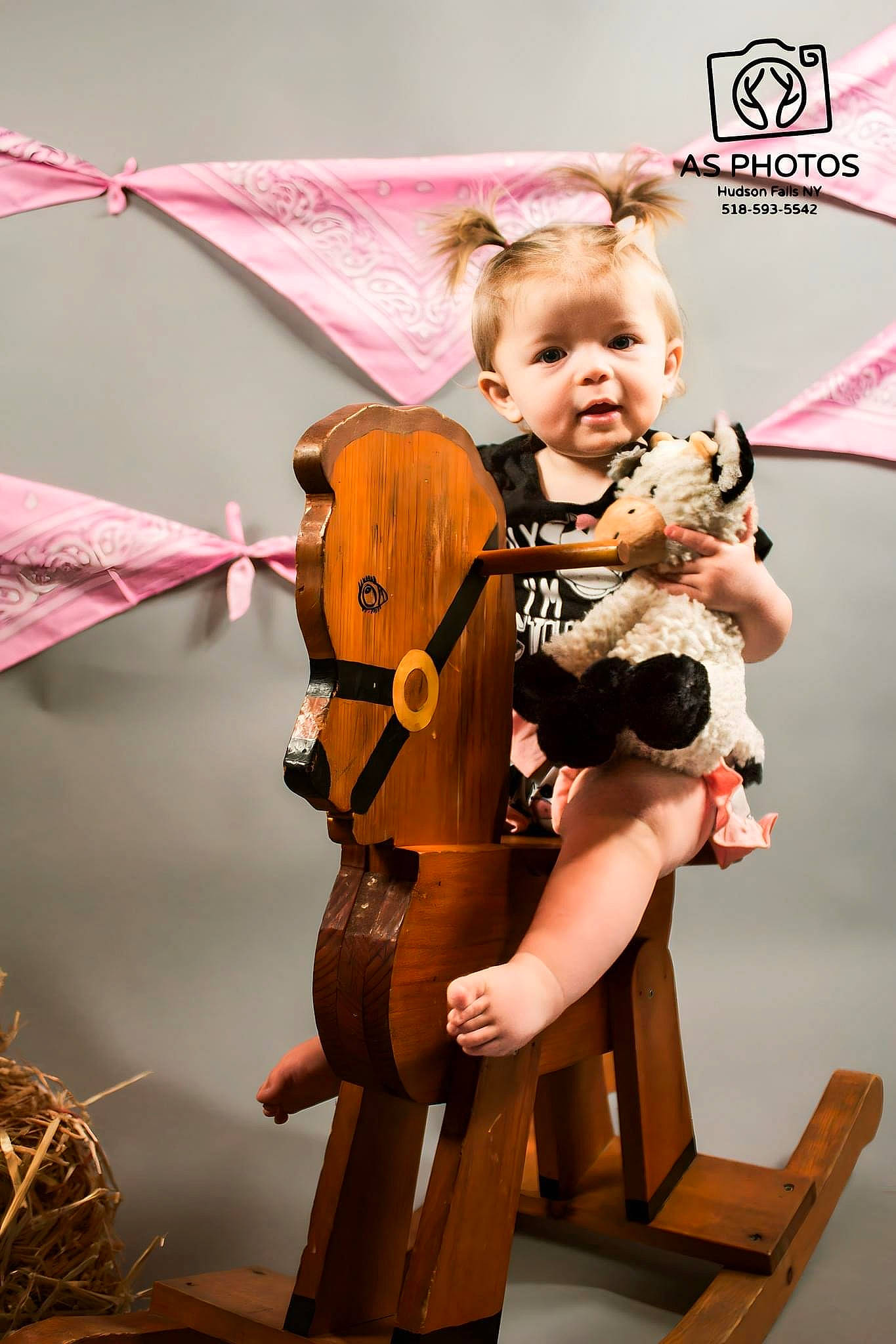 Octavia is registered to the contest to win money with this photo: animation, baby, child, companion_dog, costume, doll, event, fashion_design, fawn, fictional_character, fun, fur, happy, human_leg, peach, person, sitting, thigh, toddler, toy