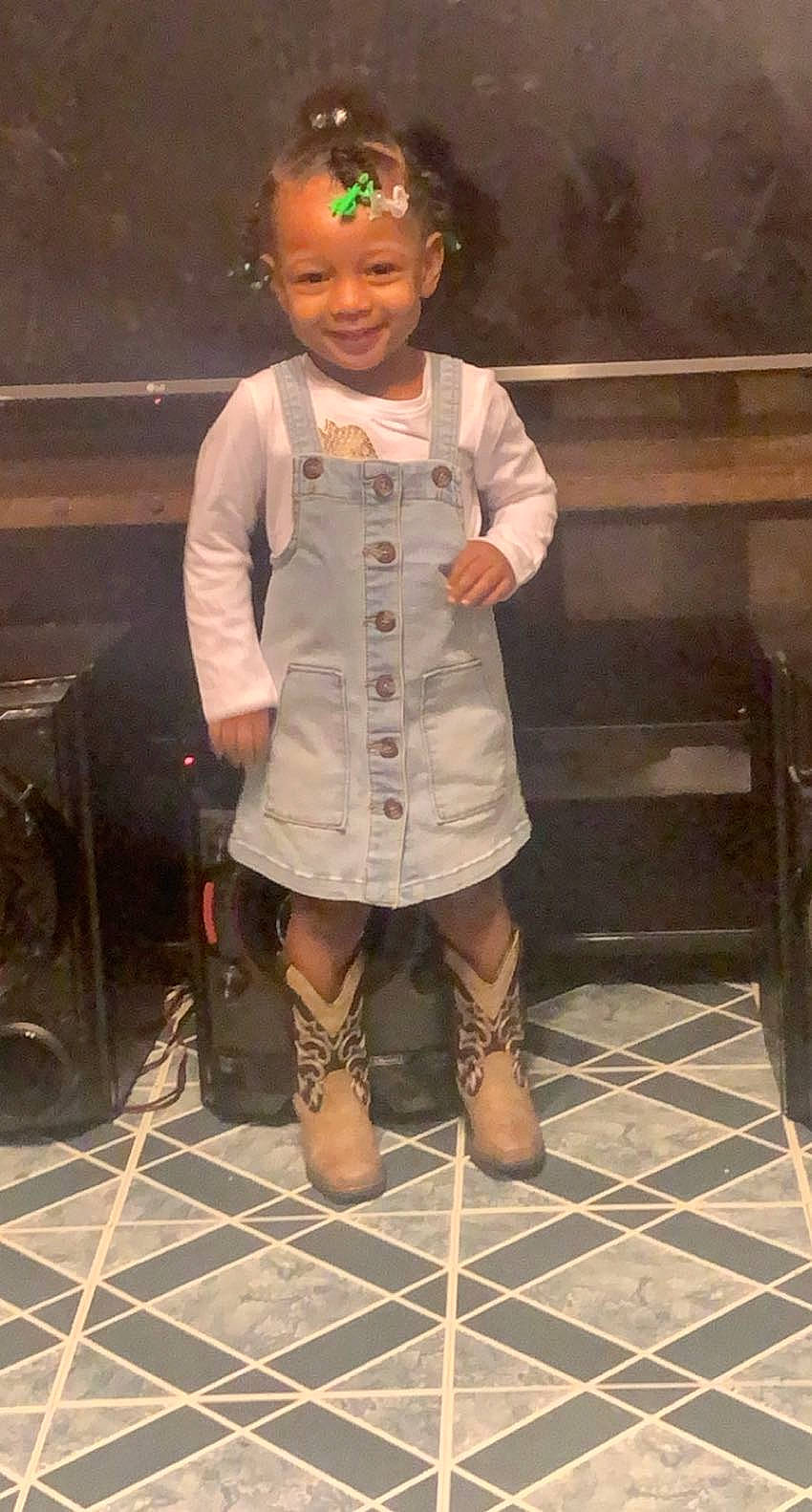 Sumer is registered to the contest to win money with this photo: child, child_model, footwear, joy, person, shoe, toddler