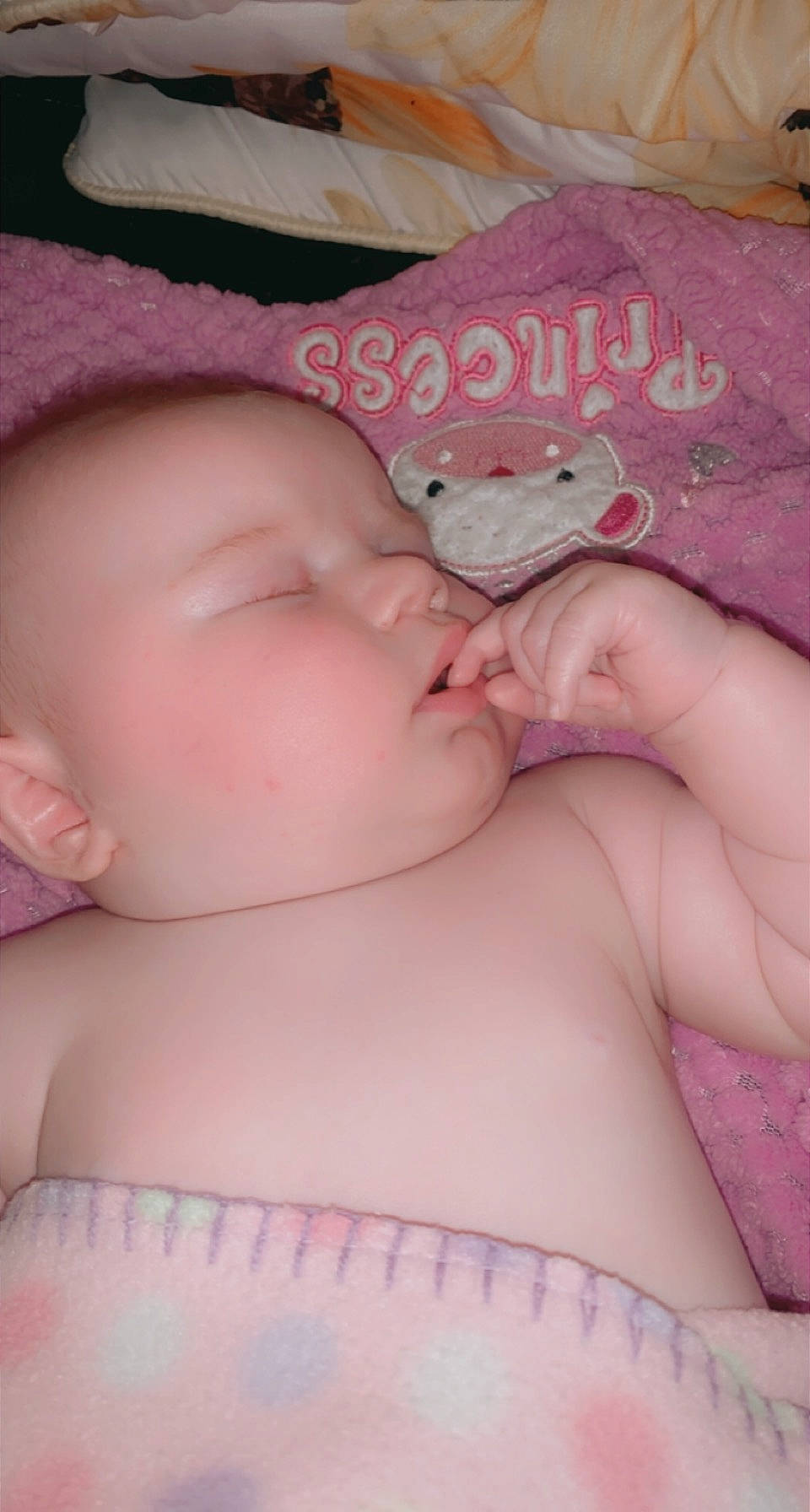 Kinlee is registered to the contest to win money with this photo: baby, baby_toddler_clothing, cheek, chin, eye, eyebrow, eyelash, face, facial_expression, forehead, hand, head, human_body, lip, mouth, muscle, neck, nose, person, skin