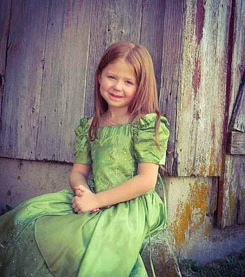 Shyanne is registered to the contest to win money with this photo: beauty, cool, day_dress, dress, fashion_design, flash_photography, grass, hair, hairstyle, happy, iris, joy, long_hair, people_in_nature, person, shoulder, sleeve, smile, standing, tints_and_shades