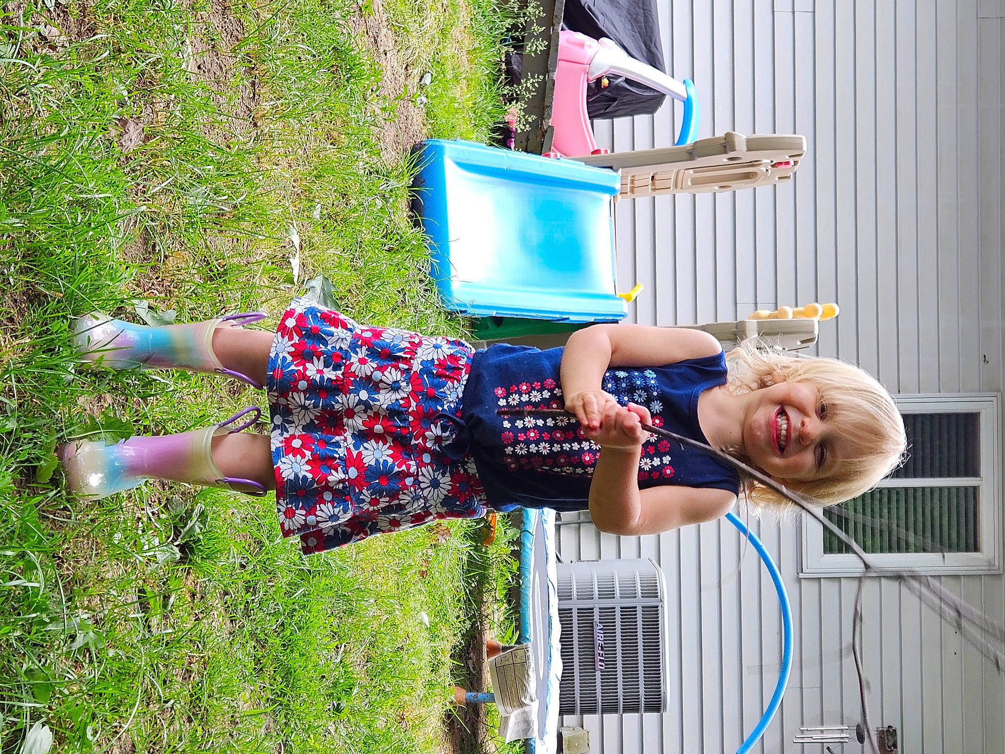 Misty is registered to the contest to win money with this photo: baby, child, electric_blue, fun, grass, happy, human_leg, joy, leisure, people_in_nature, person, plant, recreation, shorts, smile, summer, t_shirt, thigh, toddler, tree