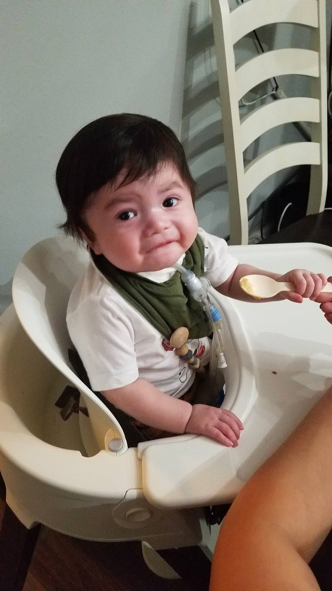 Uriel is registered to the contest to win money with this photo: baby, child, person, sitting, smile, toddler