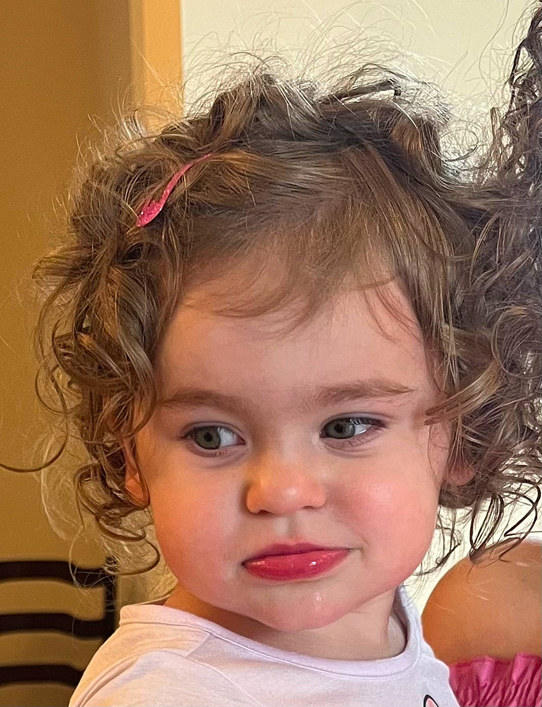 Fiona is registered to the contest to win money with this photo: bangs, cheek, chin, cool, eye, eyebrow, eyelash, forehead, happy, human_body, iris, jaw, layered_hair, lip, mouth, neck, nose, person, skin, smile