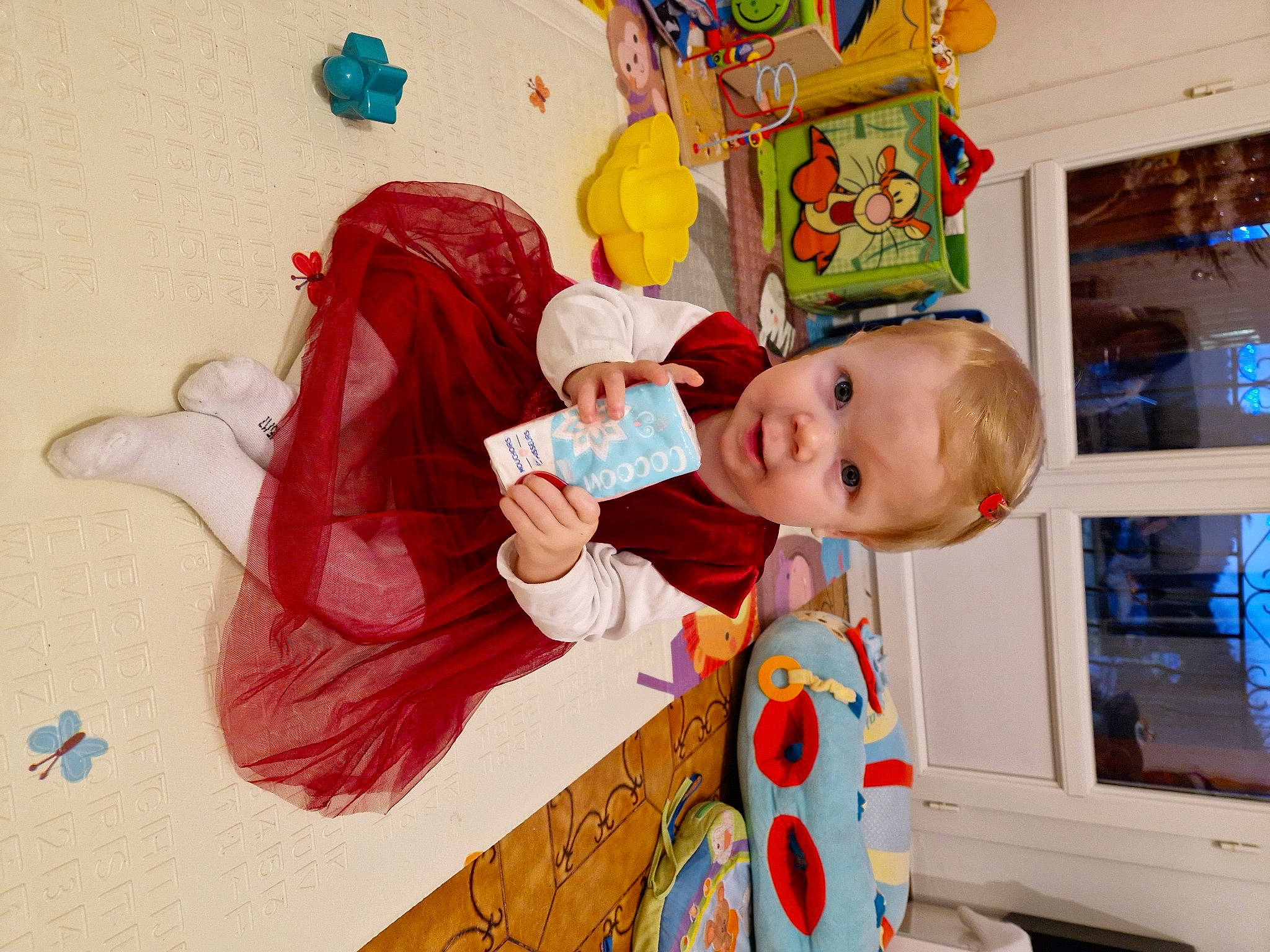 Lou a rejoint le concours — aidez-le/la à gagner de superbes lots ! art, baby, baby_products, baby_toddler_clothing, baby_toys, child, event, fun, happy, kindergarten, leisure, person, play, room, smile, toddler, visual_arts, wood