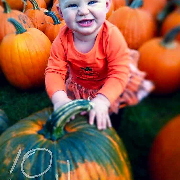 Audri is registered to the contest to win money with this photo: