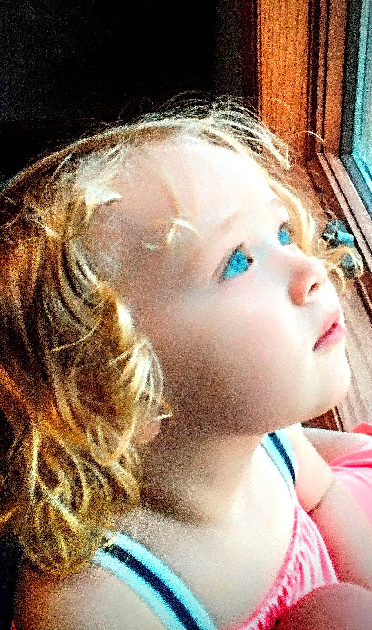 Brooklyn is registered to the contest to win money with this photo: blond, blue, brown_hair, cheek, chin, close_up, electric_blue, eyebrow, eyelash, fashion_accessory, flash_photography, fun, happy, iris, jaw, lip, long_hair, nose, person, skin